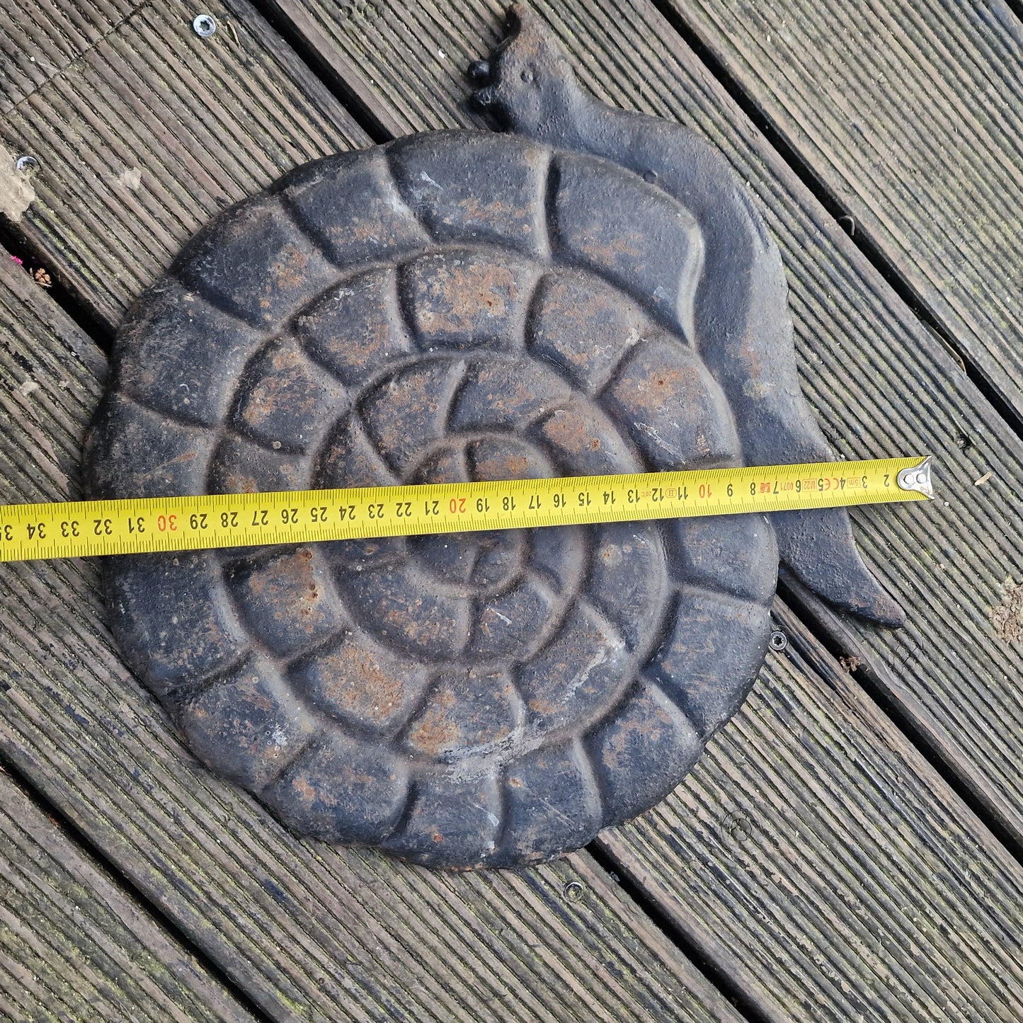 Snail garden iron step stone vintage french esgargot joyfull old stepstone flowergarden