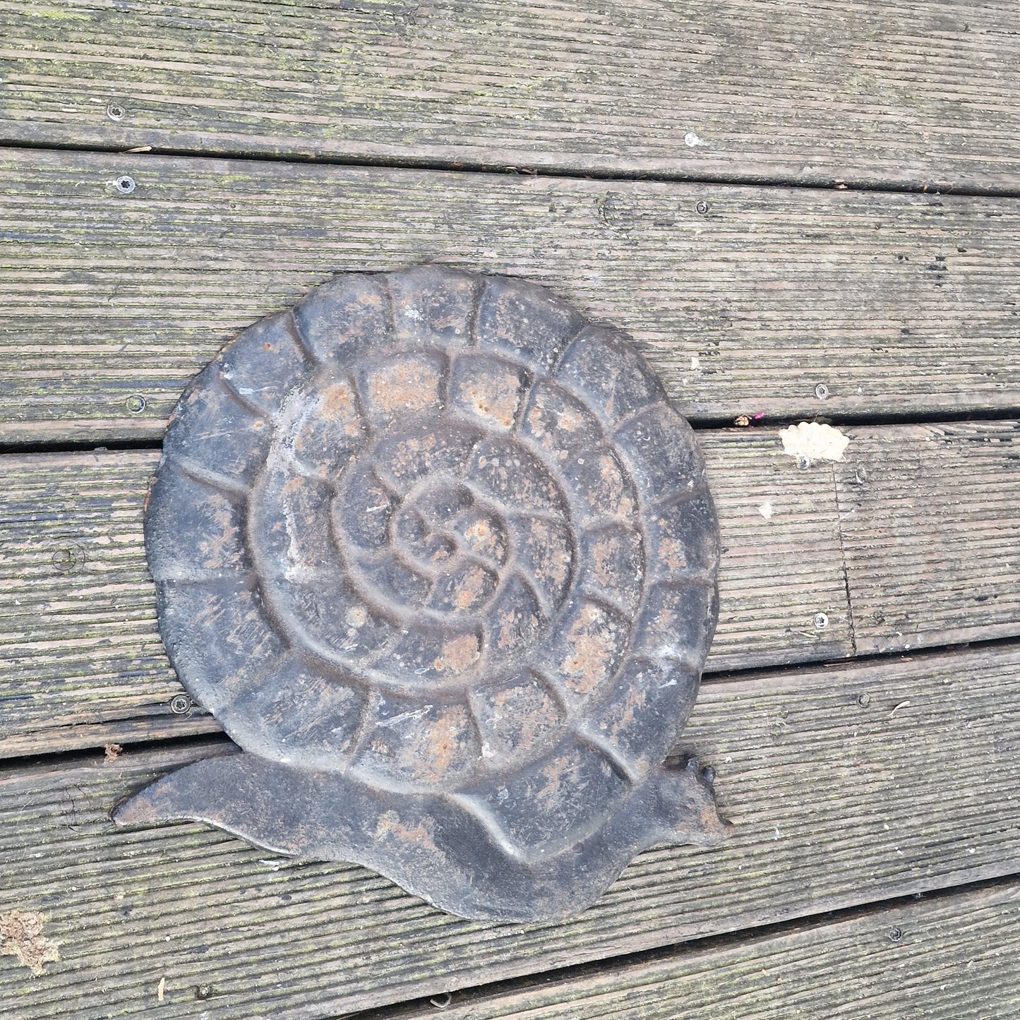 Snail garden iron step stone vintage french esgargot joyfull old stepstone flowergarden