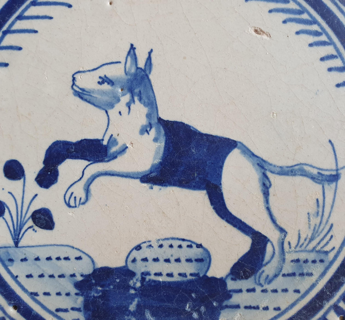 Antique Dutch Tile - Rotterdam Kroontegel, Rotterdamse,  fox , cirkel - Dated around 1625