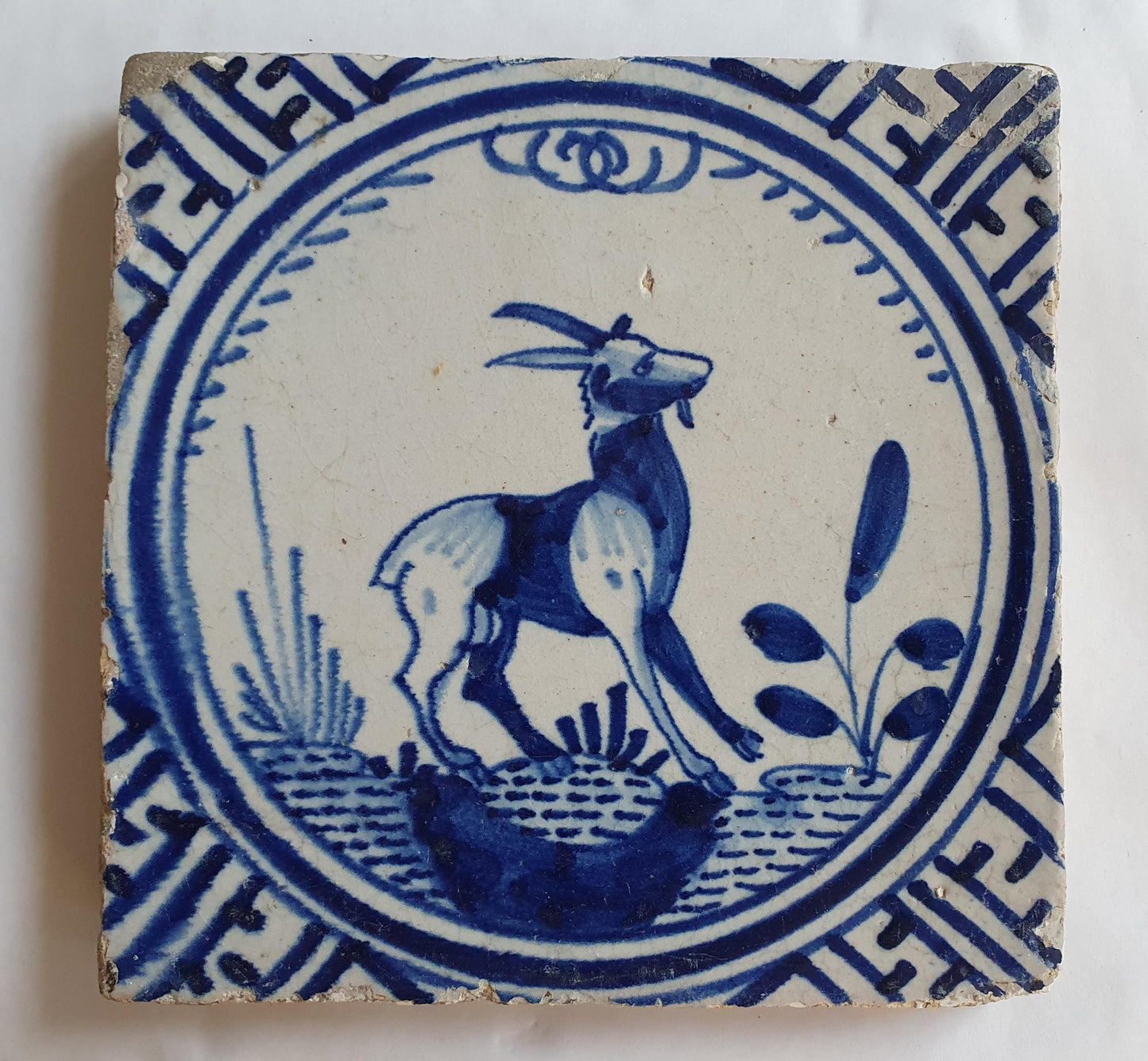 Antique Delft Dutch Tile - Rotterdam Kroontegel, Rotterdamse,  buck , cirkel - Dated around 1625
