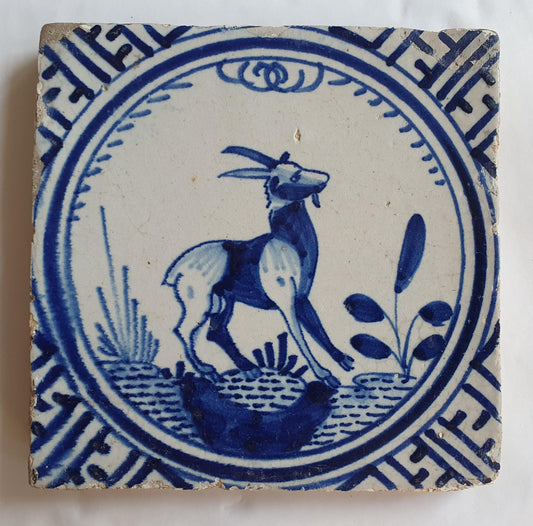 Antique Delft Dutch Tile - Rotterdam Kroontegel, Rotterdamse,  buck , cirkel - Dated around 1625