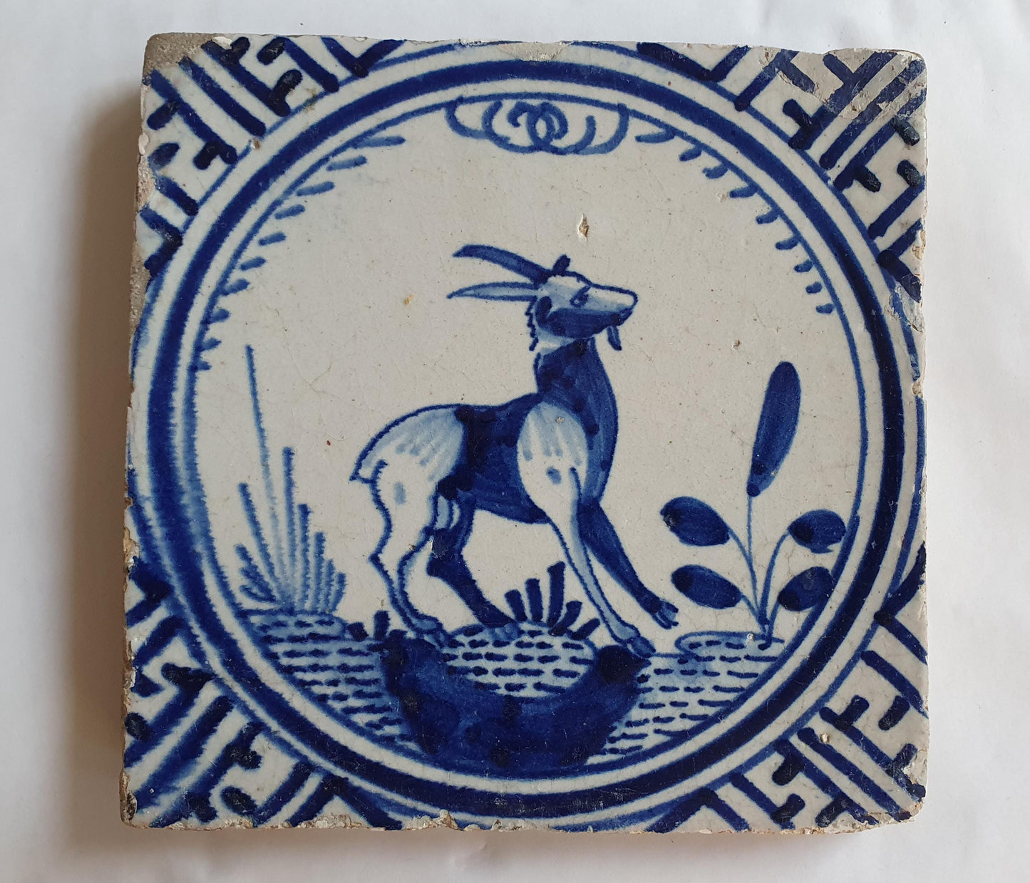 Antique Delft Dutch Tile - Rotterdam Kroontegel, Rotterdamse,  buck , cirkel - Dated around 1625