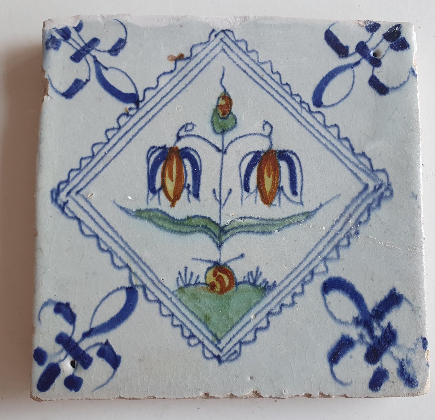 dutch delft  tile  tulip , Nederlands antiek polychroom - tegel met tulp in postzegel square kwadraattegel