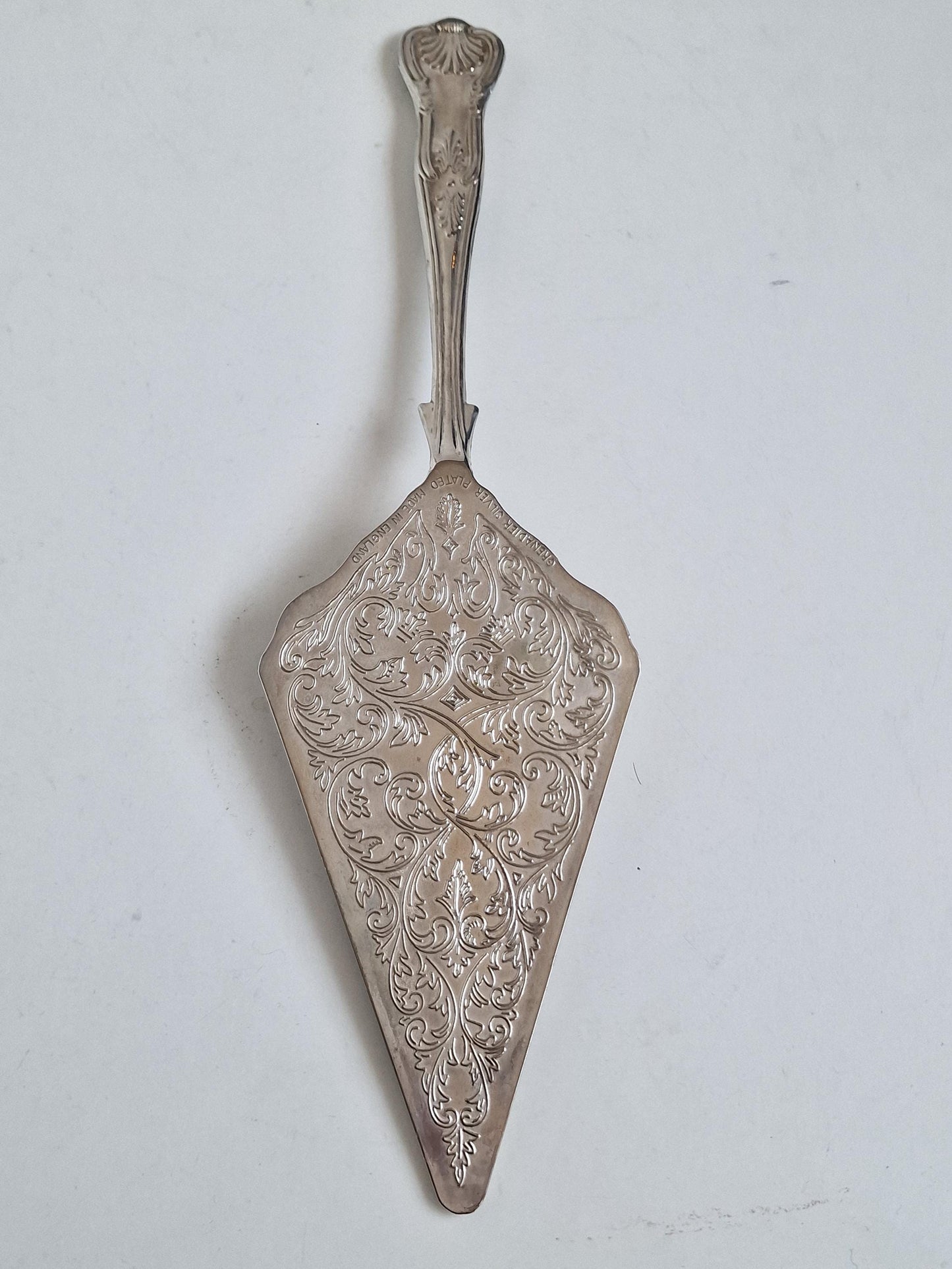 Romantic cake wedding bridal Rijkbewerkte zilverplate taartschep met gravering vintage silver england midcentury art nouveau, boxed