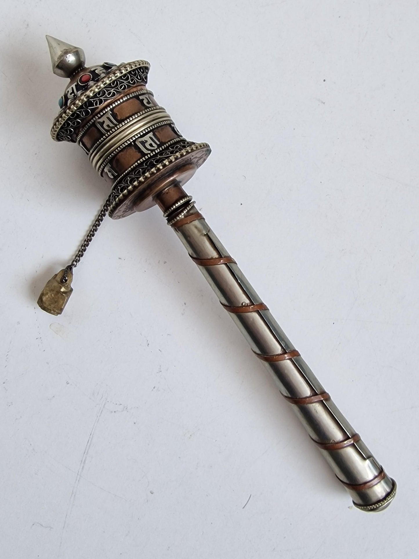prayerwheel met siersteentjes, verzilverd- Tibet vintage boeddhisme gebedsmolen met papieren inhoud gebedsrol