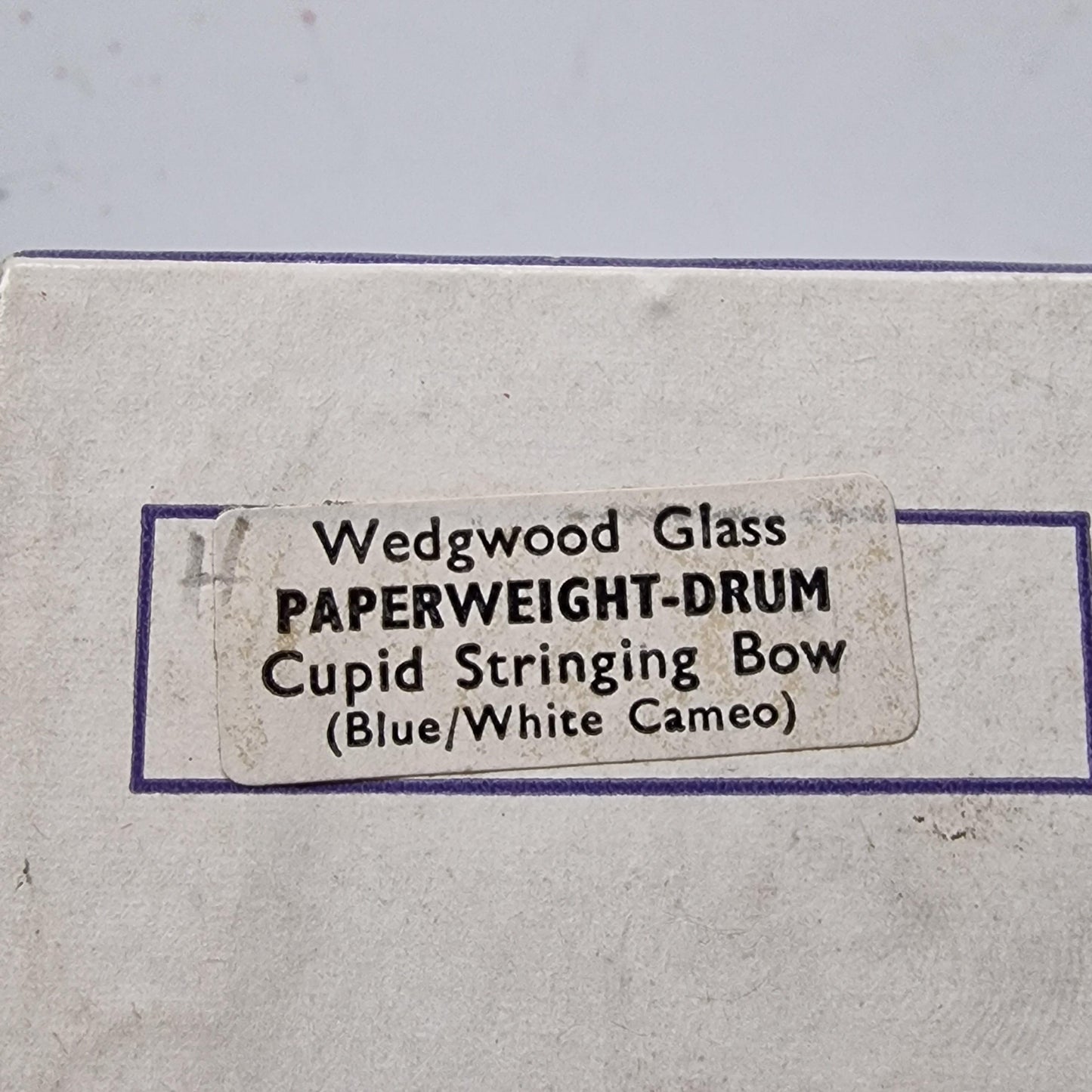 Wedgwood - jasperware presse paper crystal kristal paperweight presse-papier of famous house england cherub, boxed