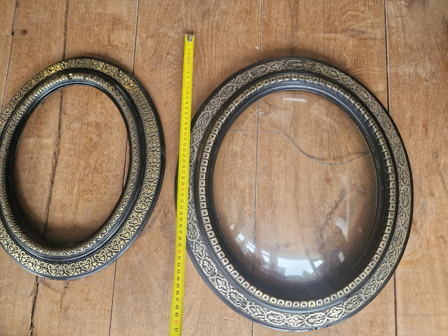 Antique French Oval Frames – Napoleon III Era, Gold Leaf Inlay