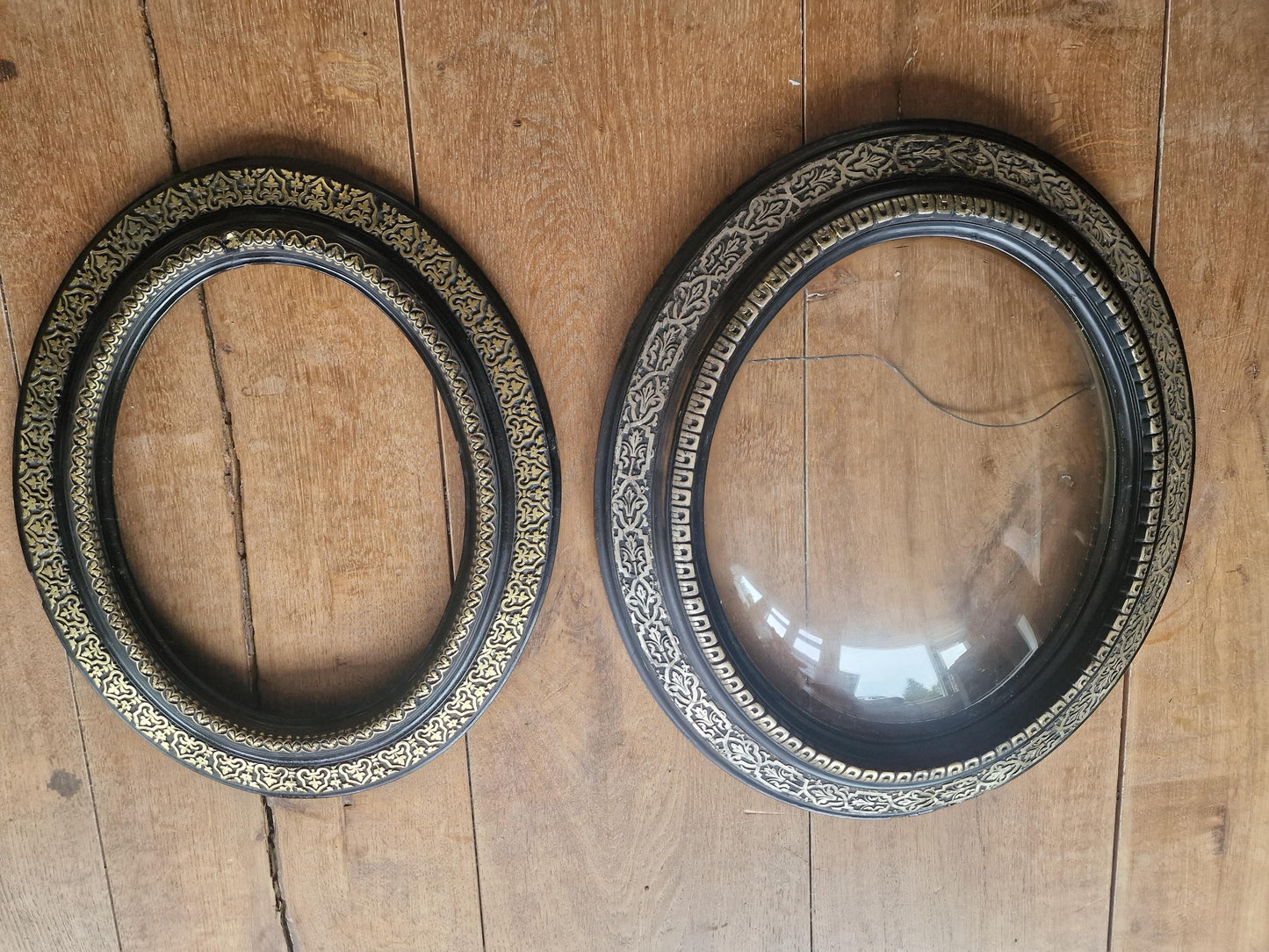Antique French Oval Frames – Napoleon III Era, Gold Leaf Inlay
