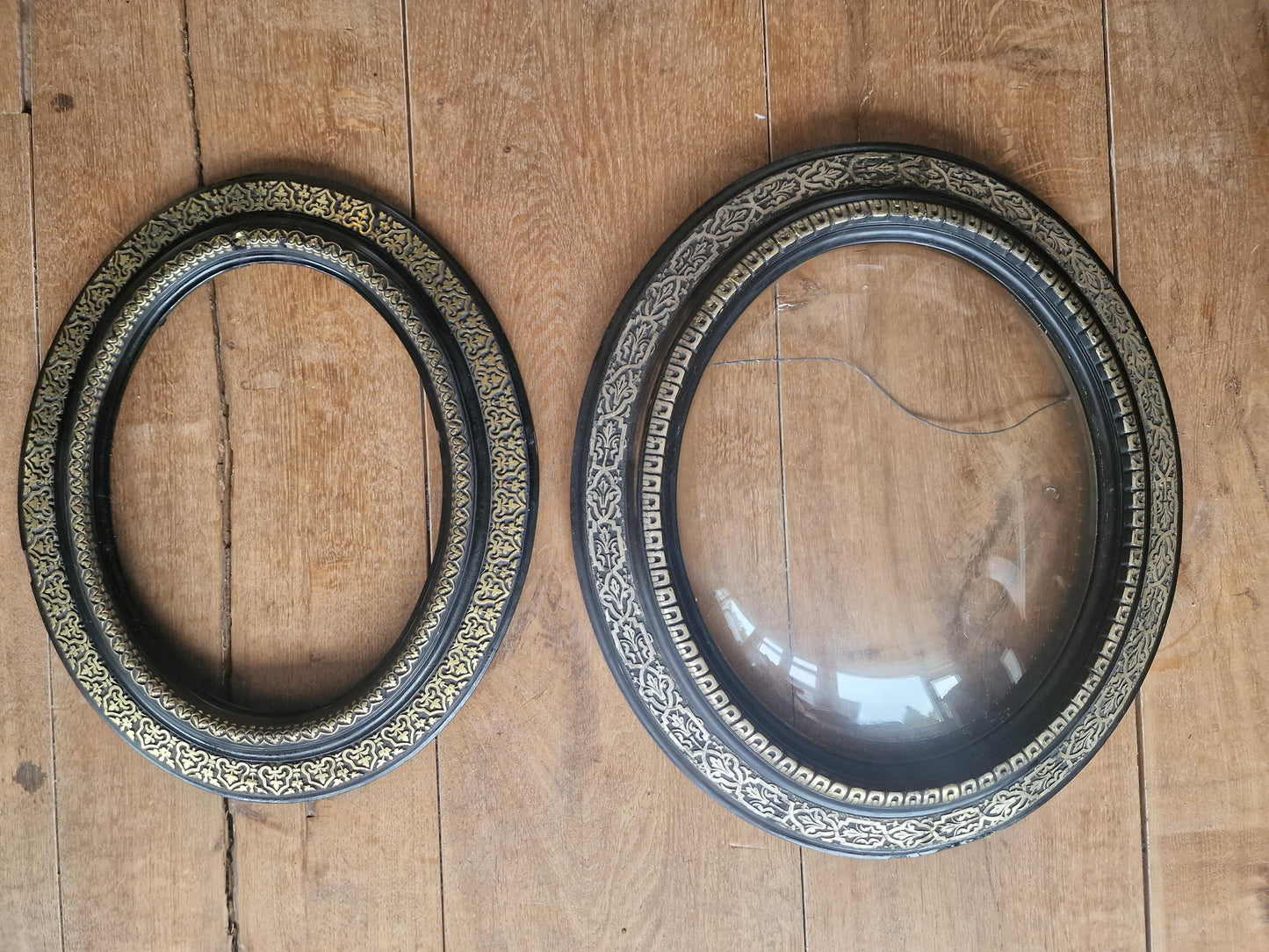 Antique French Oval Frames – Napoleon III Era, Gold Leaf Inlay