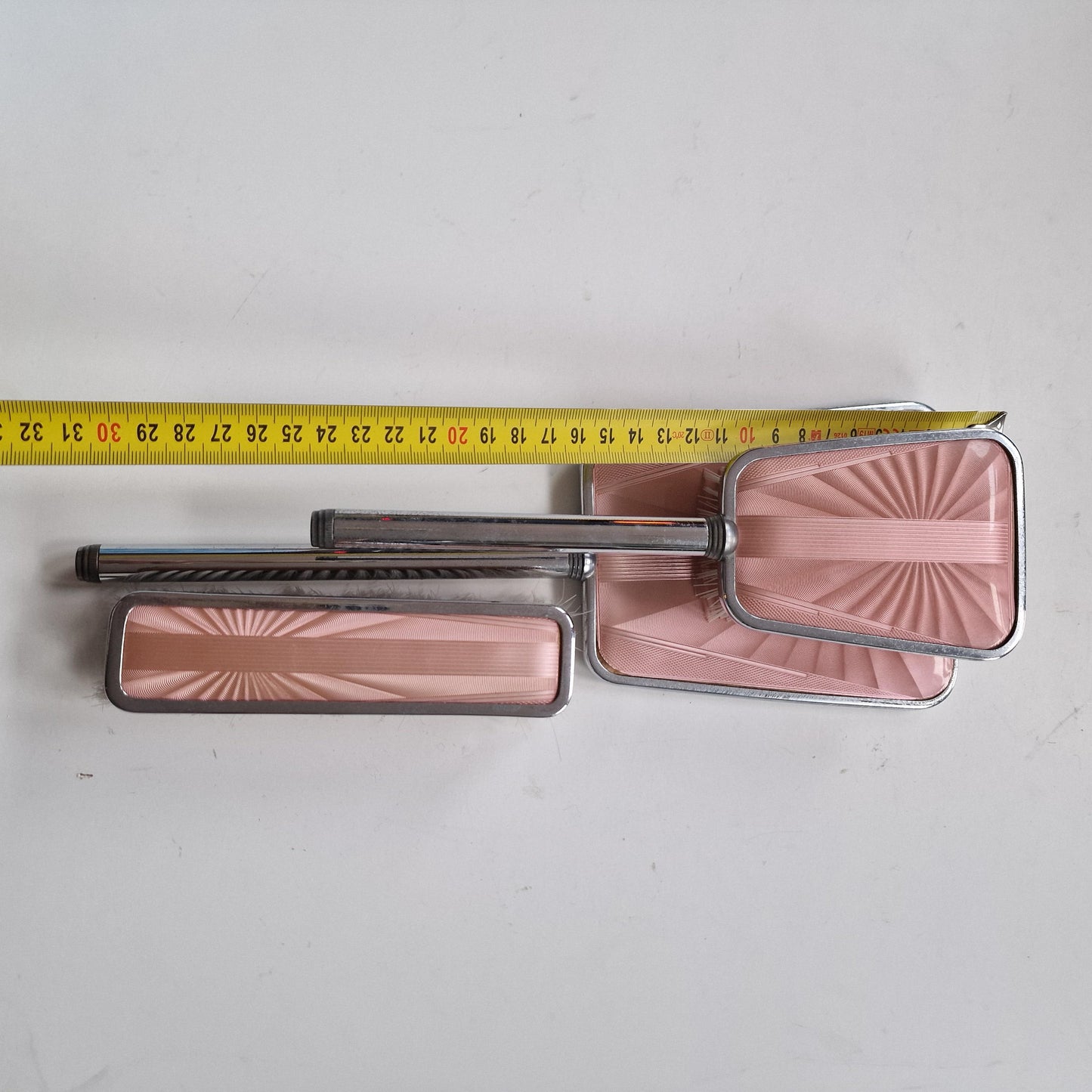 verzilverd midcentury sixties faux guilloche kaptafelsetje handspiegel borstel mirror