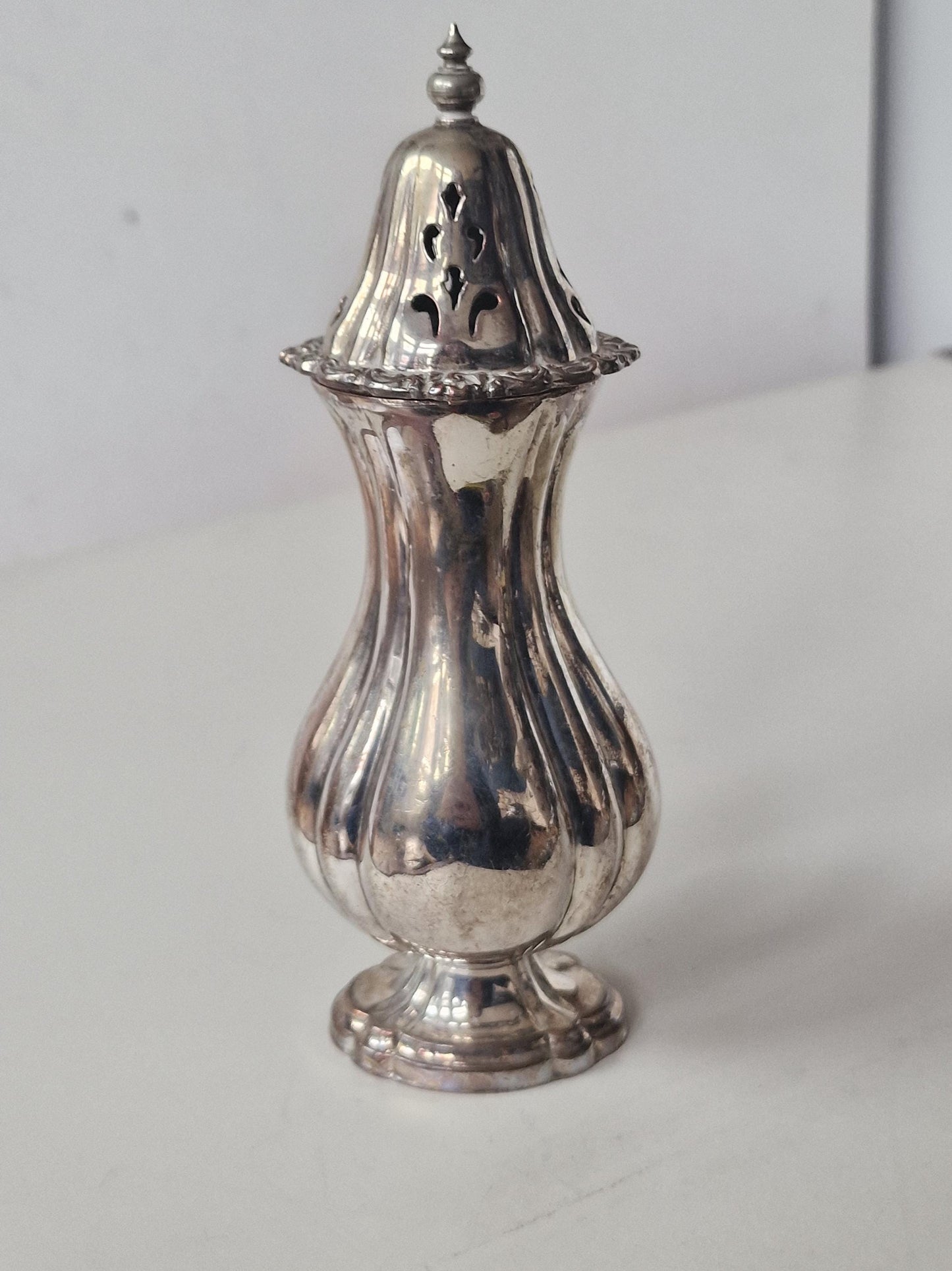 silvered antique british cacao strooier sprinkler spreader bus