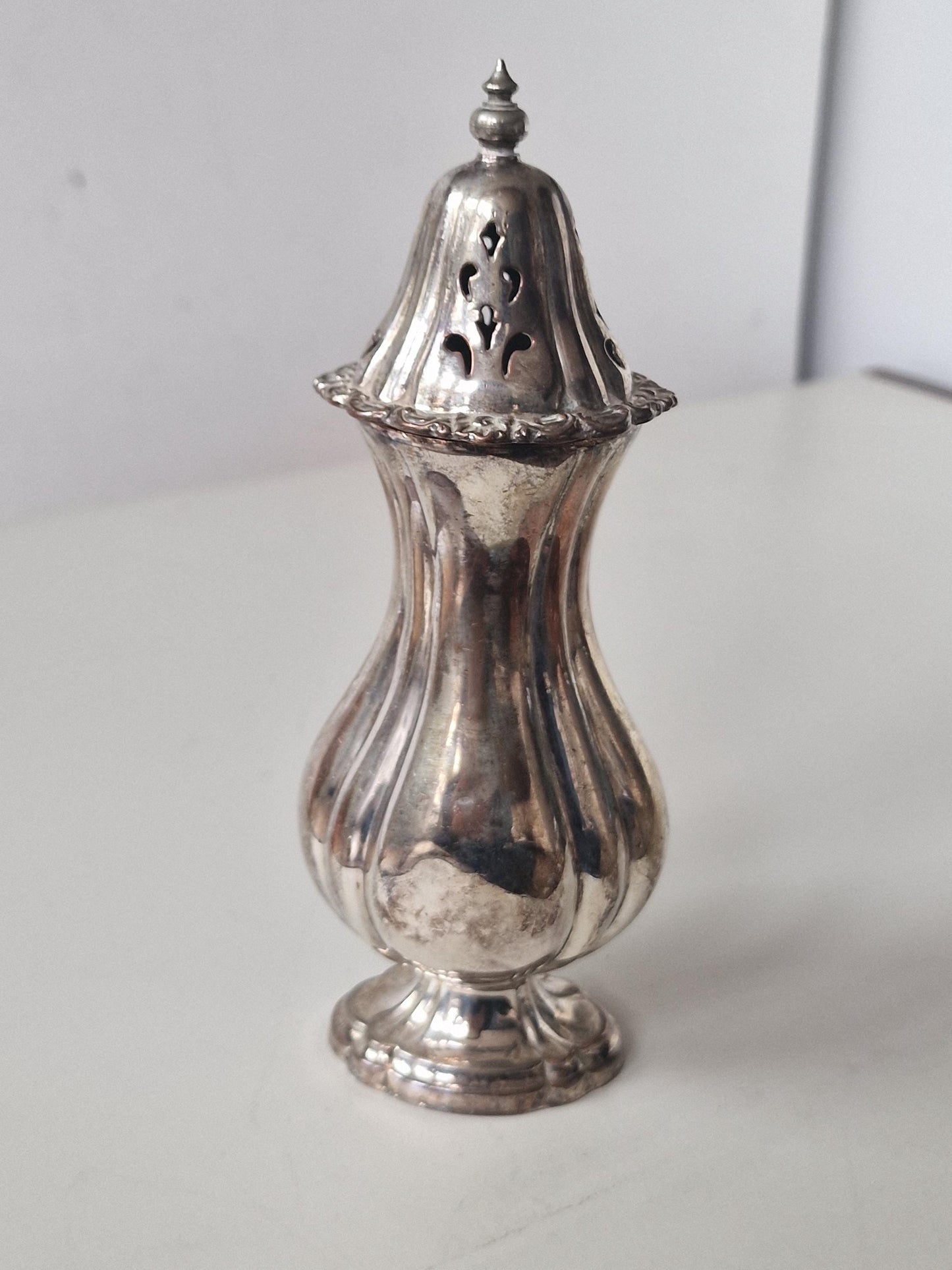 silvered antique british cacao strooier sprinkler spreader bus
