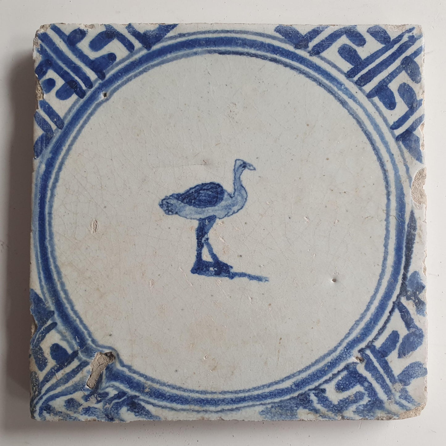 Antique Dutch circle Tile - wan-li cirkel - Dated around 1660, wan-li corner with ostrich