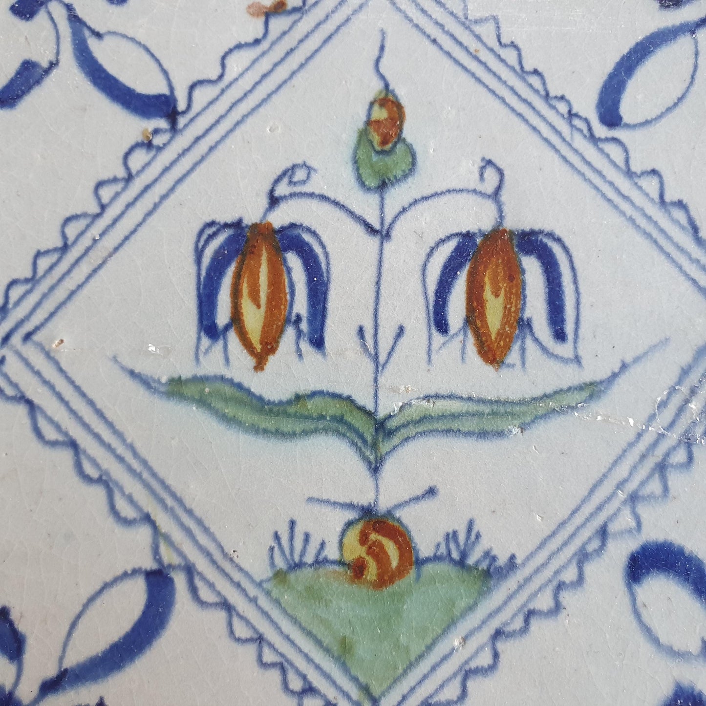 dutch delft  tile  tulip , Nederlands antiek polychroom - tegel met tulp in postzegel square kwadraattegel
