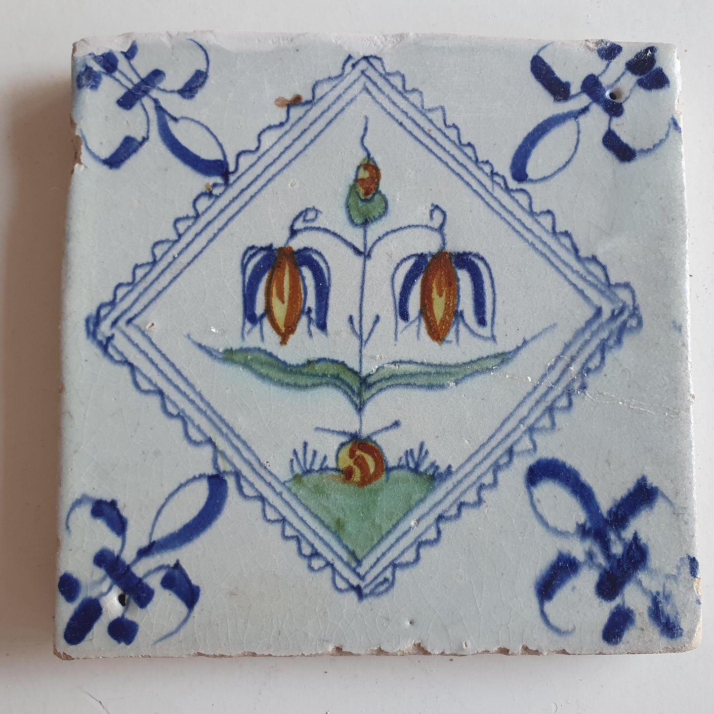 dutch delft  tile  tulip , Nederlands antiek polychroom - tegel met tulp in postzegel square kwadraattegel