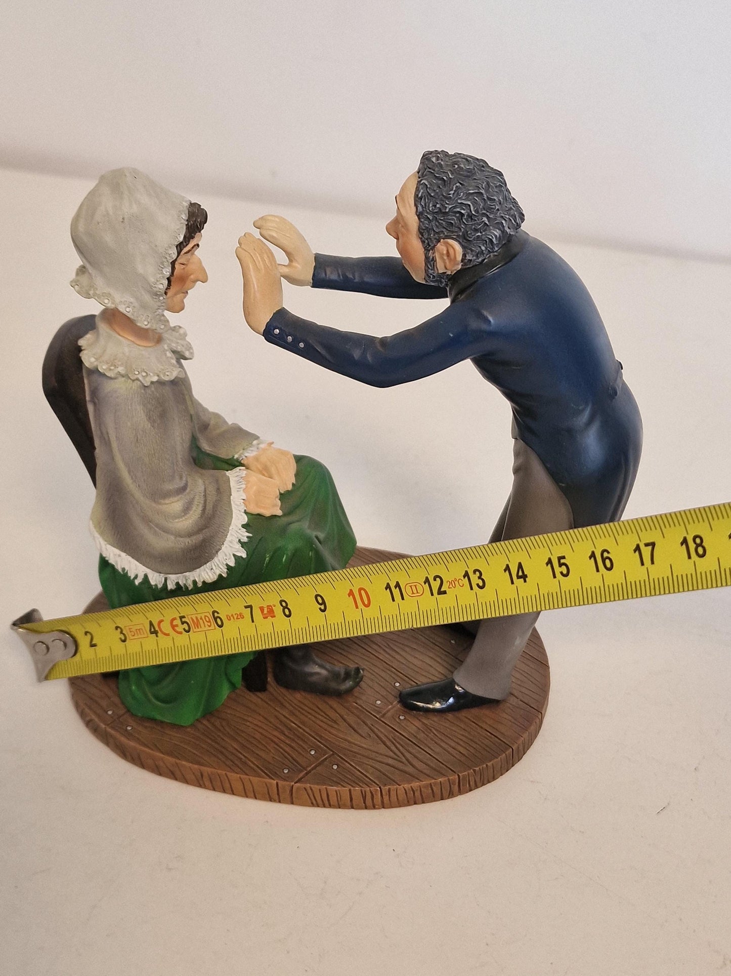 Honoré Daumier – hypnotiseur, mouseion museum figure, polystone, surrealism, limited edition retired collectable parastone figurine