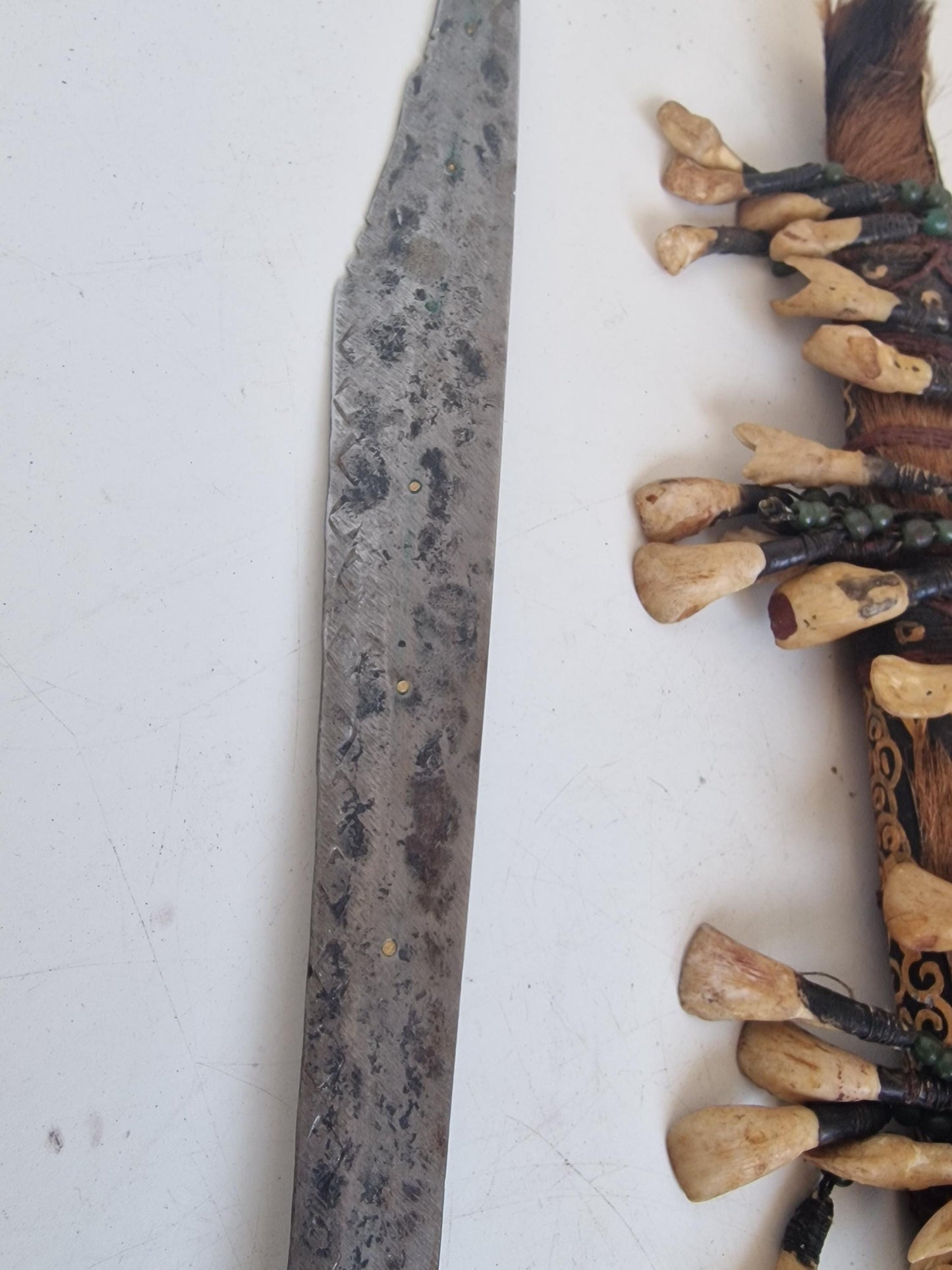 Authentic Dayak Mandau Sword – Borneo Tribal Headhunter Weapon with Real Teeth