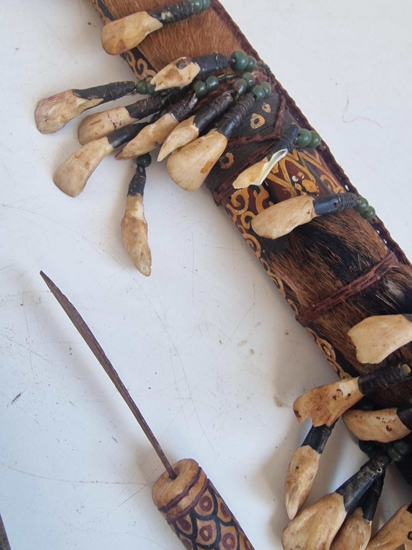Authentic Dayak Mandau Sword – Borneo Tribal Headhunter Weapon with Real Teeth