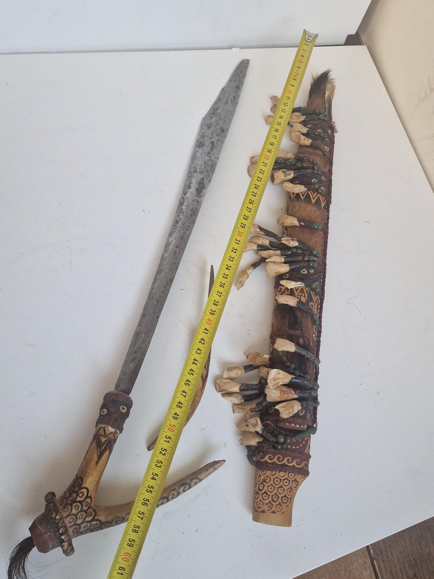 Authentic Dayak Mandau Sword – Borneo Tribal Headhunter Weapon with Real Teeth