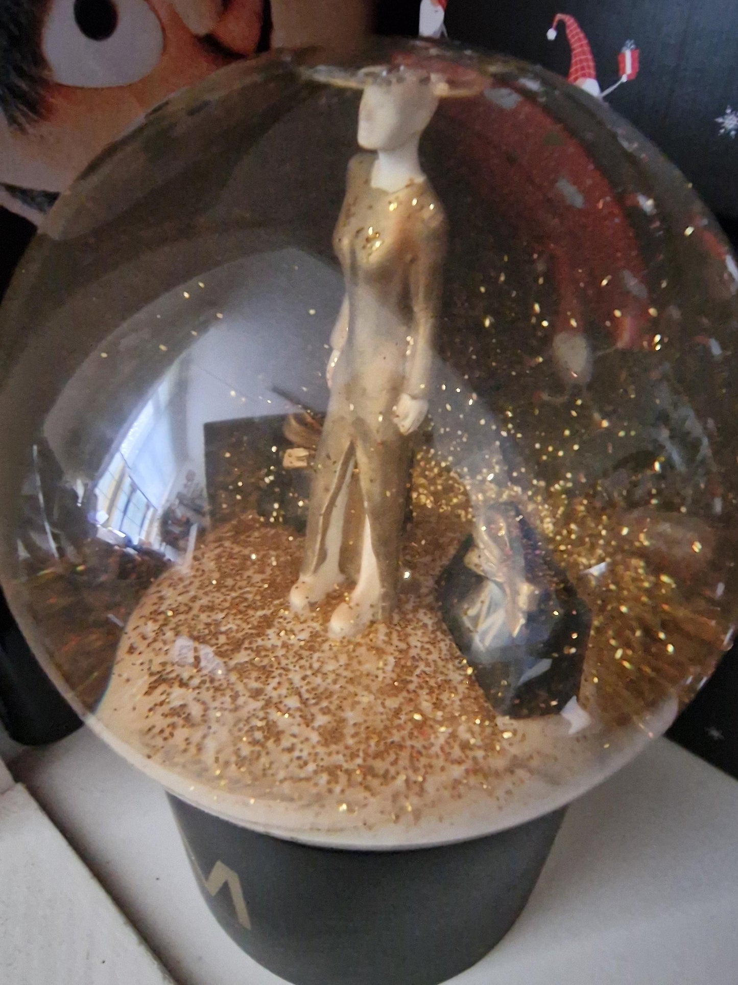 julien macdonald vintage fashion gold snowglobe, retired collectable sneeuwbol schuddebol