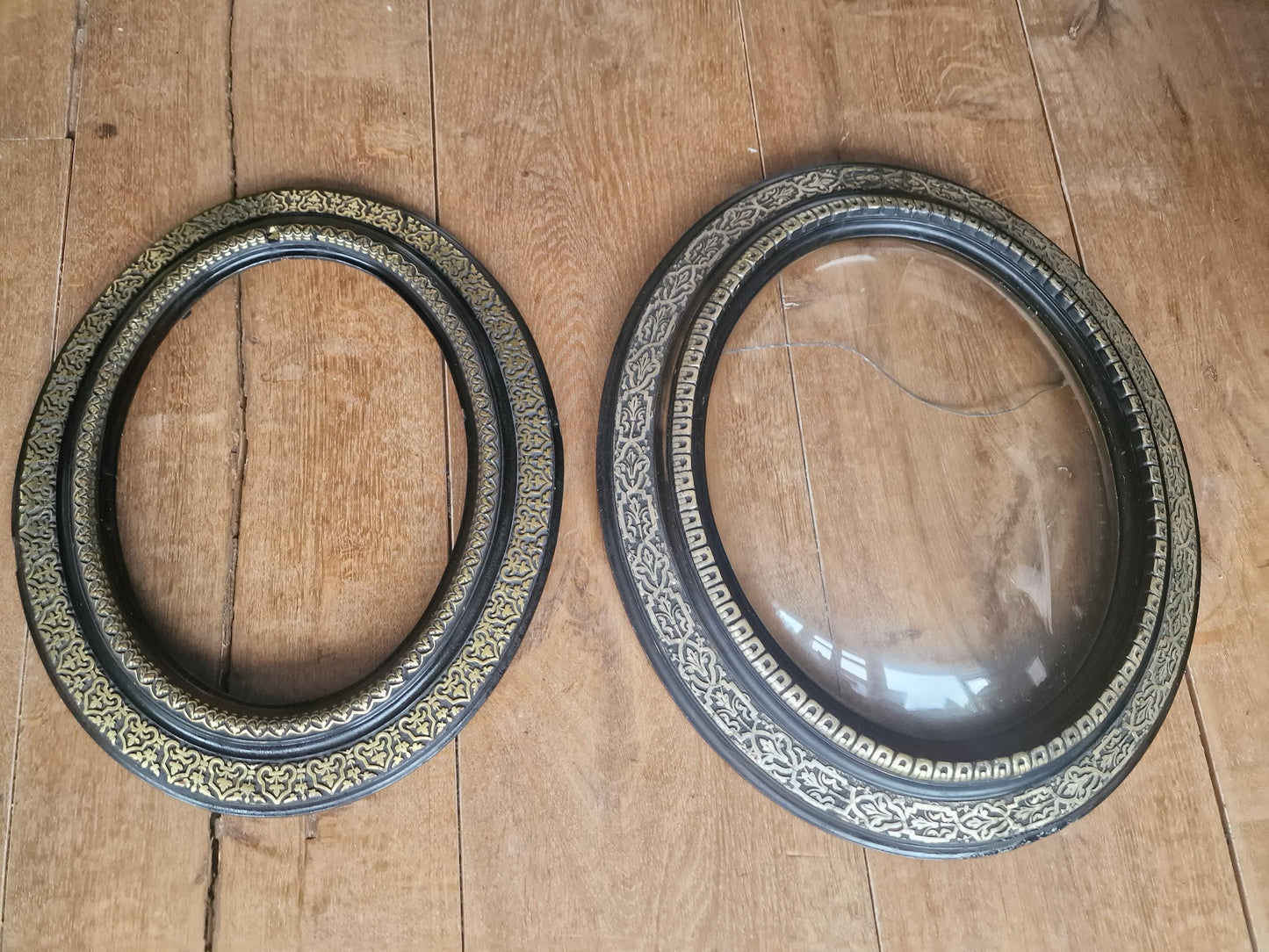 Antique French Oval Frames – Napoleon III Era, Gold Leaf Inlay