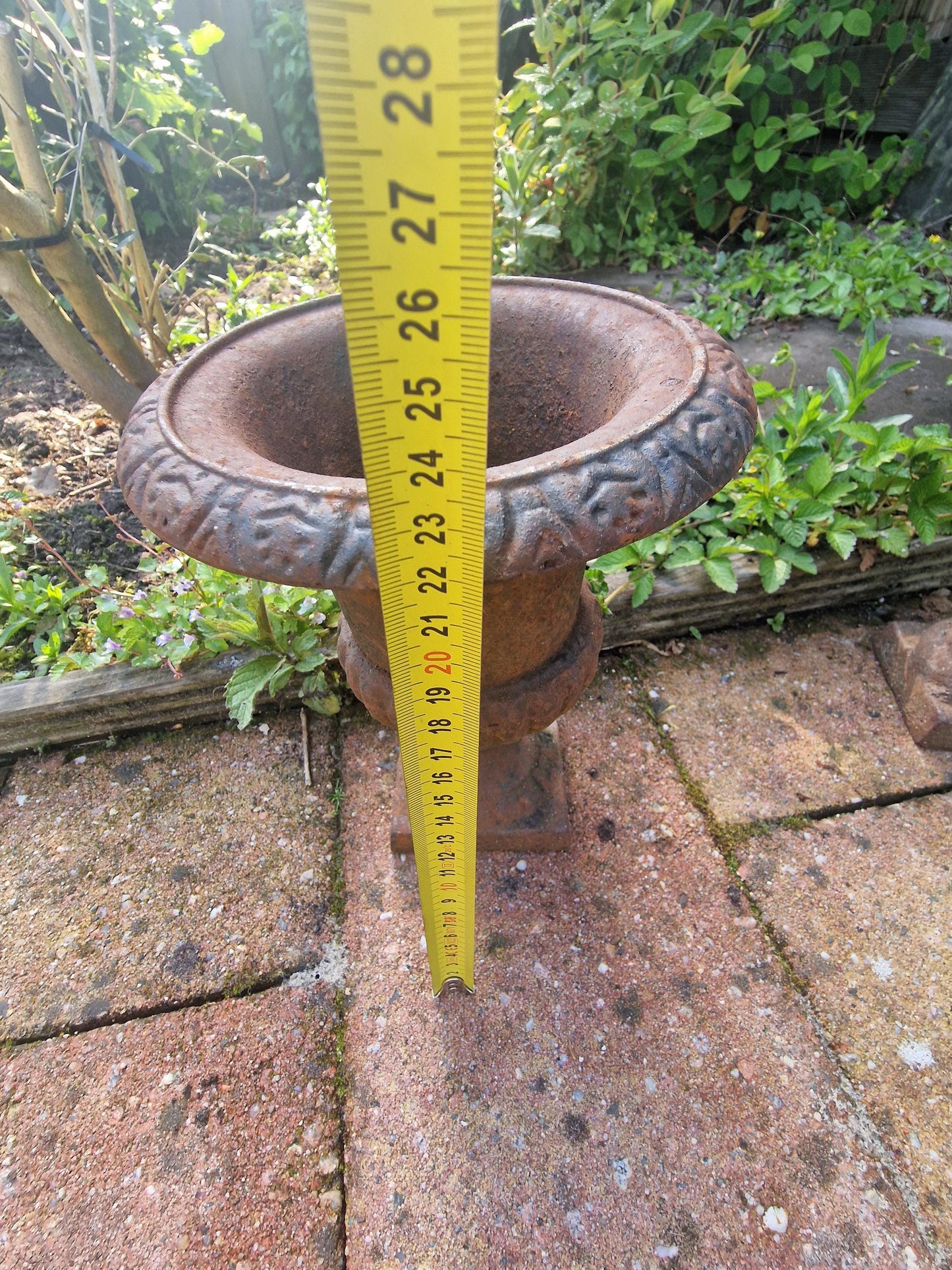 garden vase planter antique french estate  vase ca 1900 art nouveau france cast iron jardiniere, h 24 cm