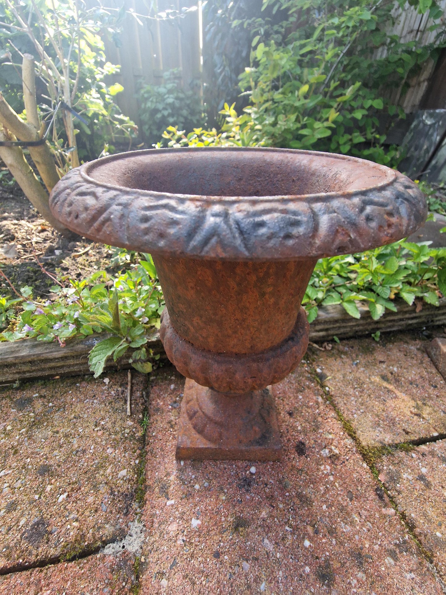 garden vase planter antique french estate  vase ca 1900 art nouveau france cast iron jardiniere, h 24 cm