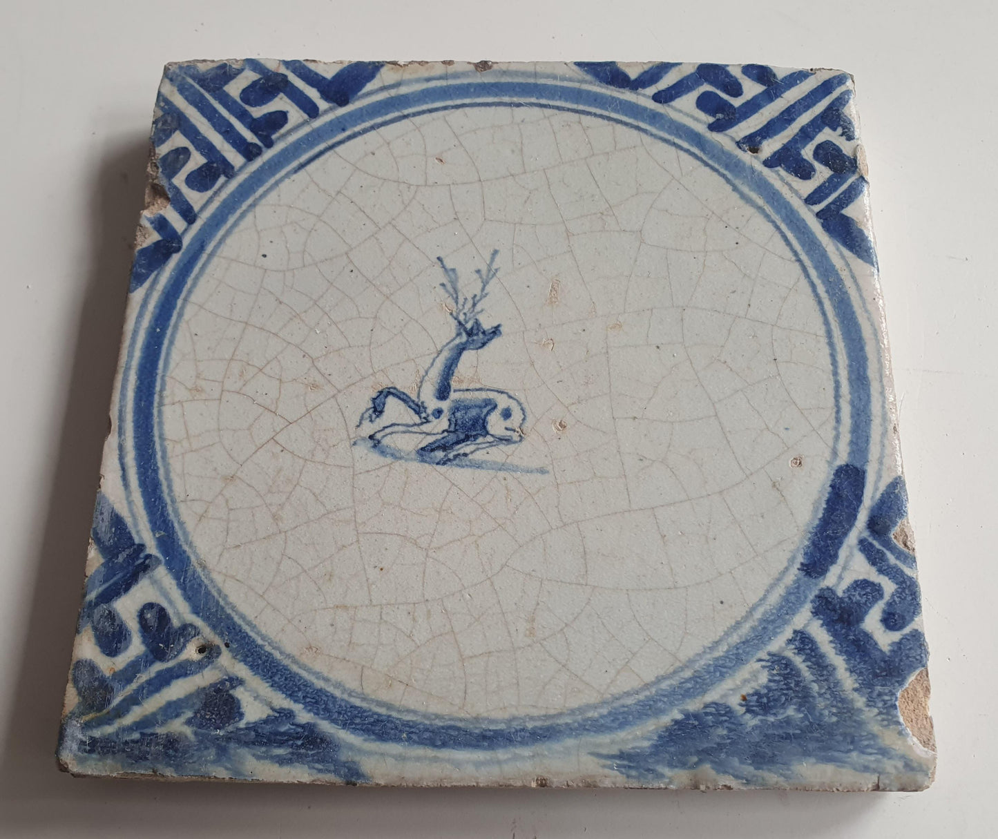 Antique Dutch circle Tile - wan-li cirkel - Dated around 1660, wan-li corner with deer