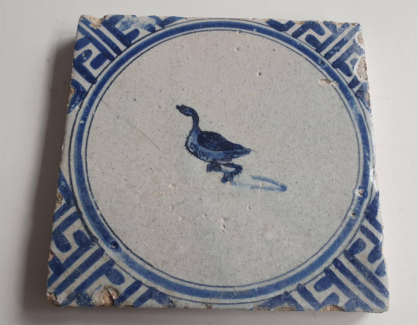 Antique Dutch circle Tile - wan-li cirkel - Dated around 1660, wan-li corner with goose