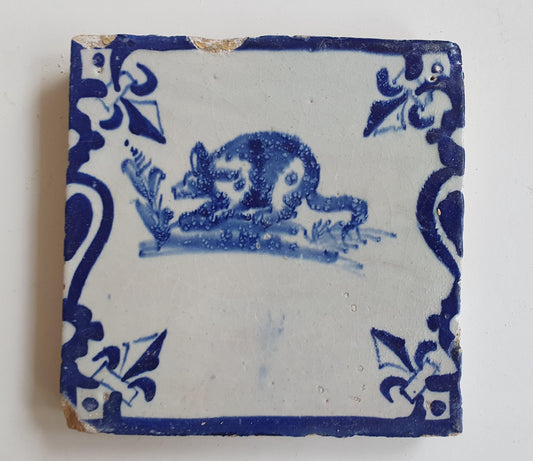 Antique Dutch Delft Tile – Rat Motif, 1640