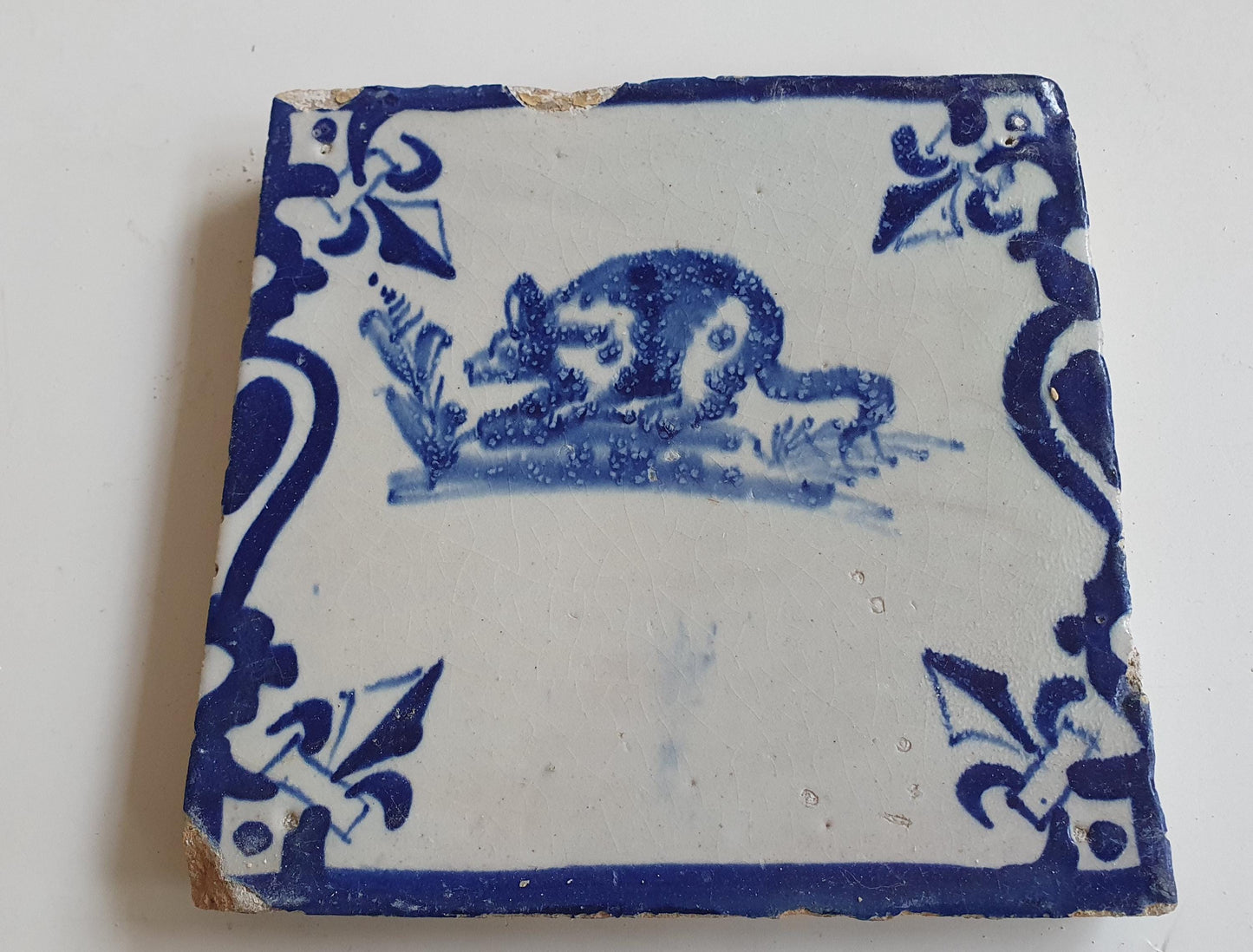 Antique Dutch Delft Tile – Rat Motif, 1640