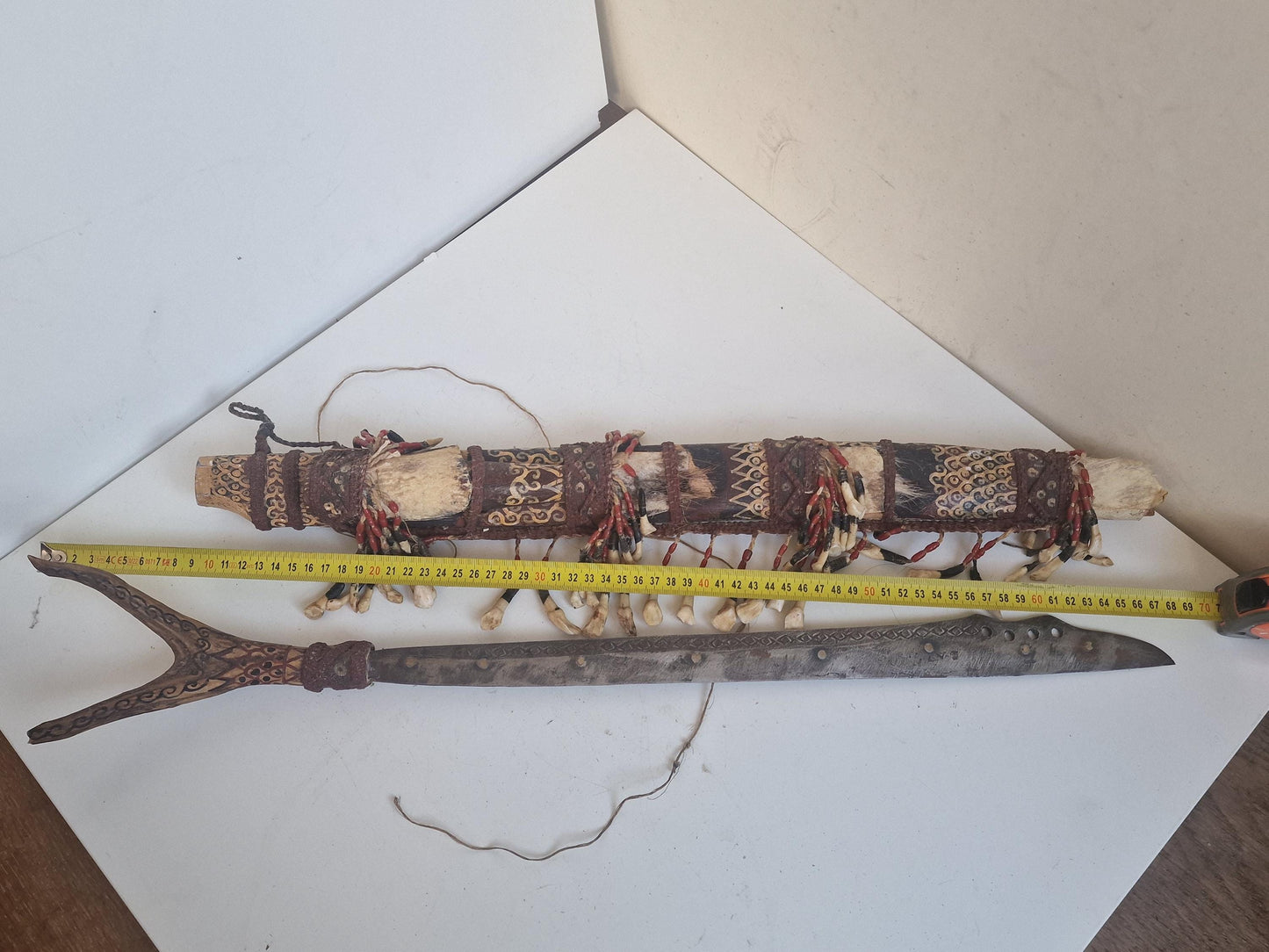 Authentic Dayak Mandau Sword – Borneo Tribal Headhunter Weapon with Real Teeth & Fur