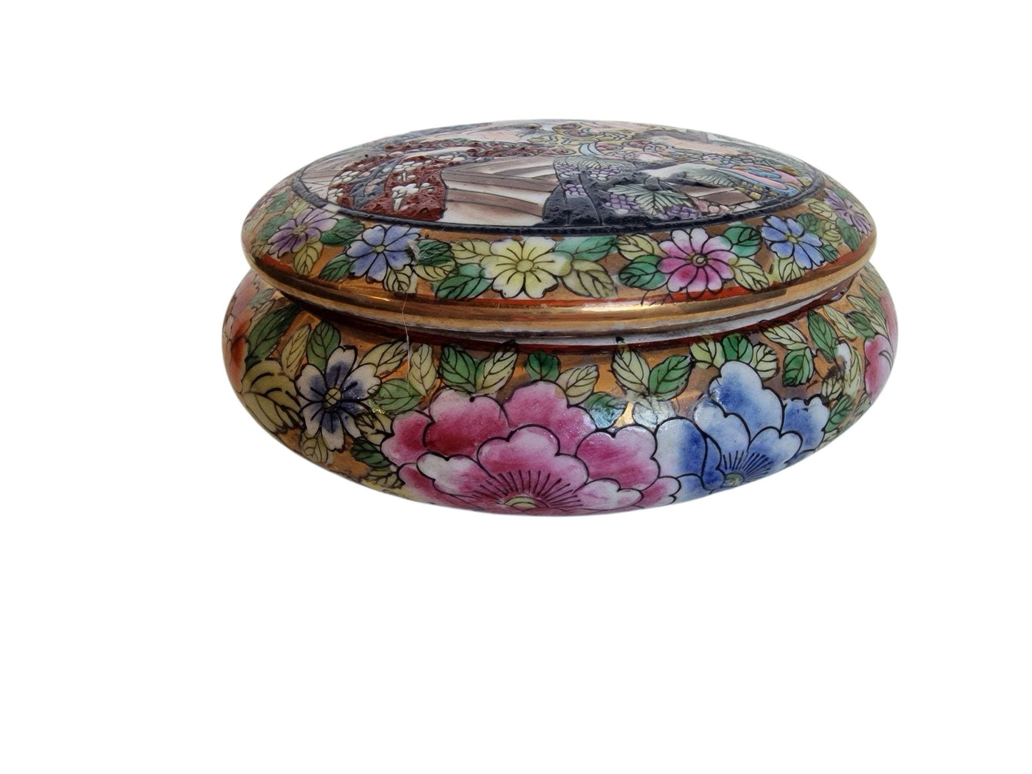 Antique Chinese Porcelain Box – Hand-Painted Famille Rose Erotic Scene