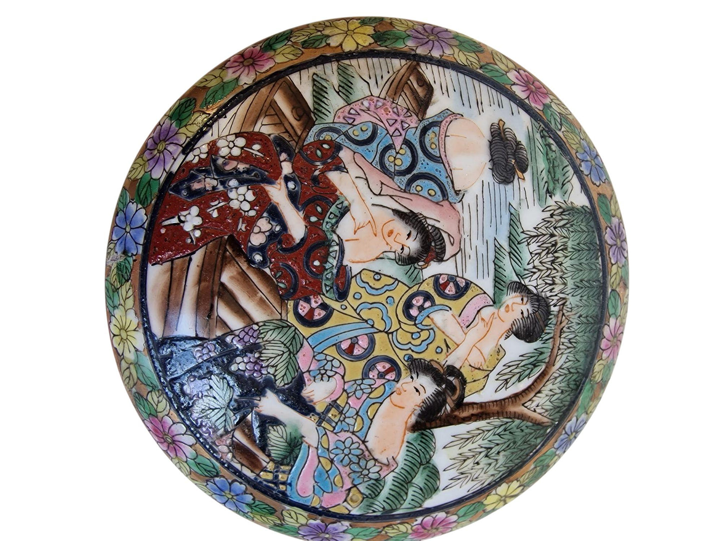 Antique Chinese Porcelain Box – Hand-Painted Famille Rose Erotic Scene