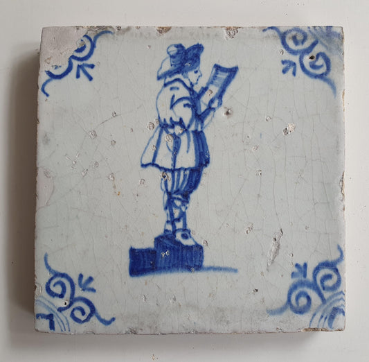 17th Delft tile was  made around 1650 and depicts a town crier