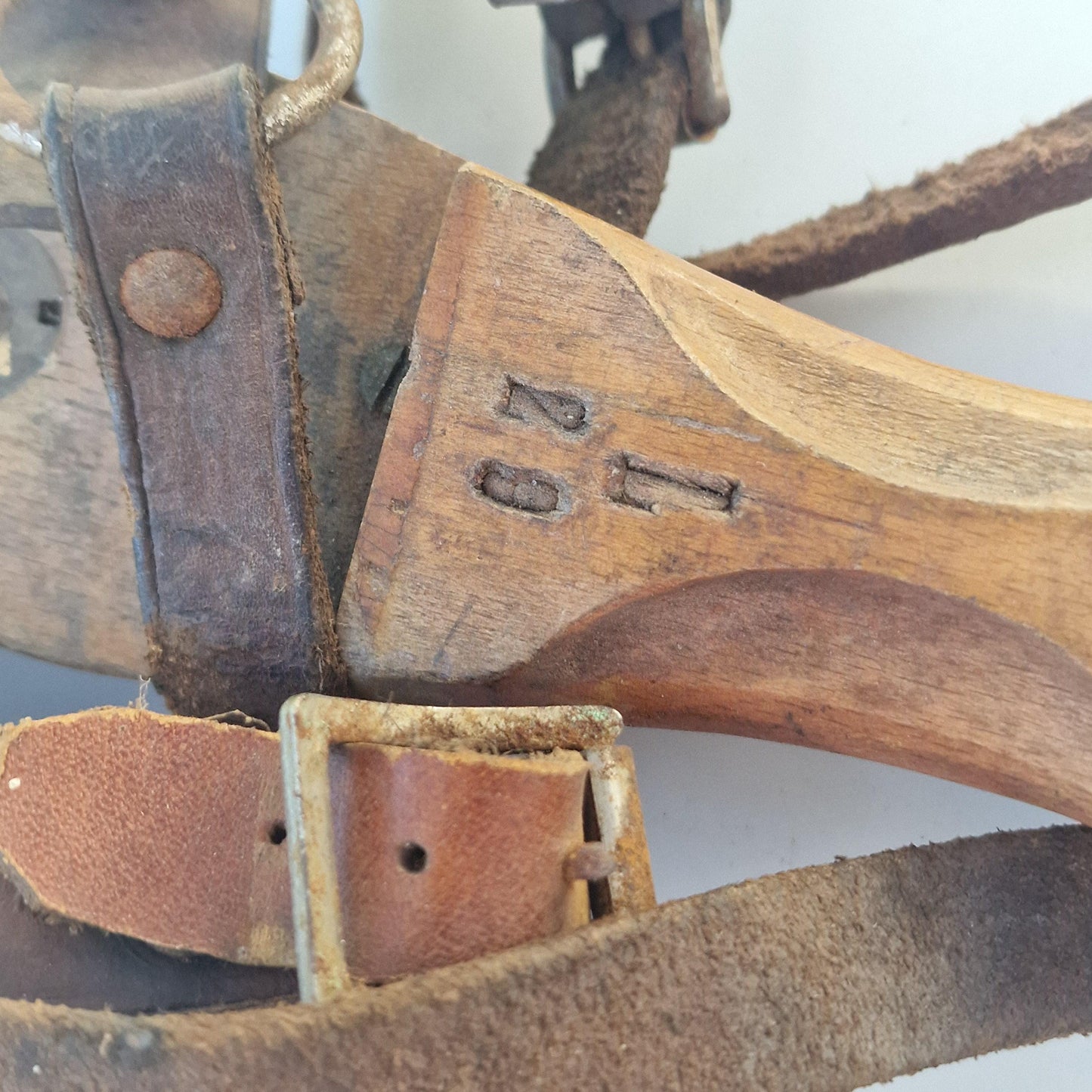 dutch iceskating holland skater schaatsen steels frysian antique old decorative antiques