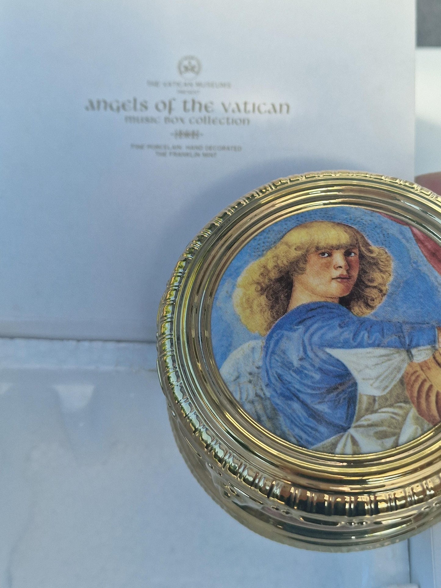 Franklin Mint Angels Vatican Music Box, Handel Aria, angel porcelain, Origin: Official Museums Collection