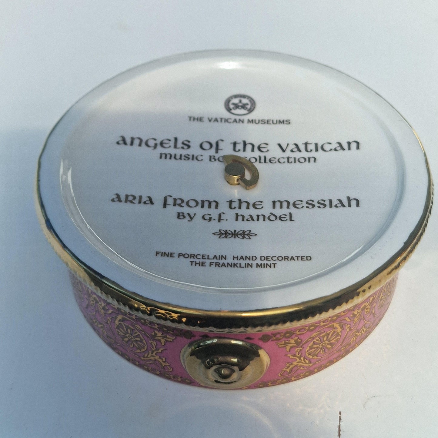 Franklin Mint Angels Vatican Music Box, Handel Aria, angel porcelain, Origin: Official Museums Collection