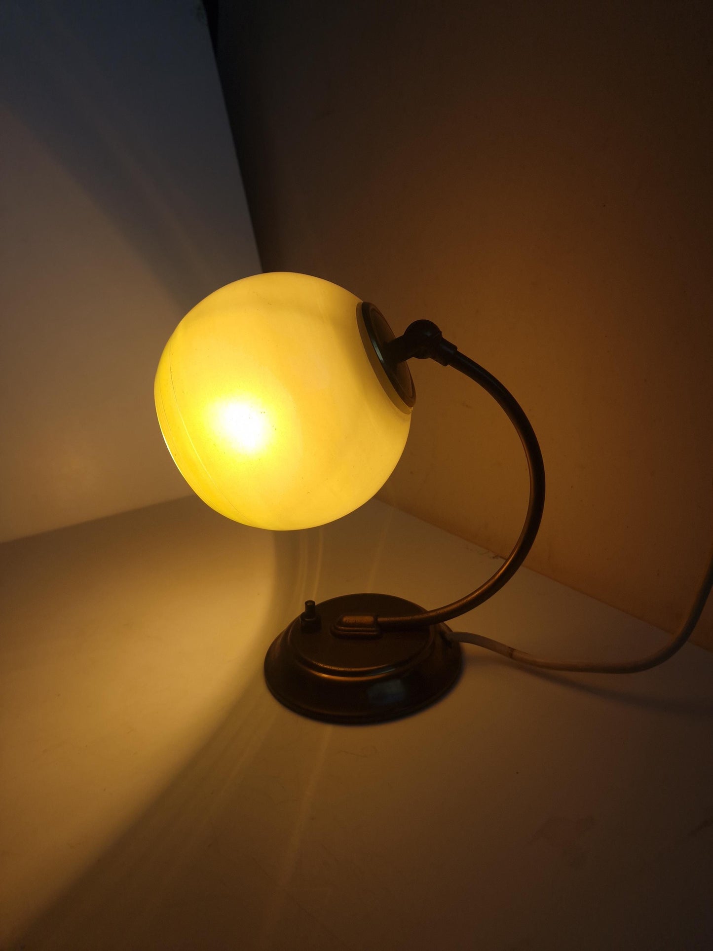 Art Deco 30's 40's lampje tafellampje tafel- of bedlampje nachtkastje lampen bedlamp tafellamp