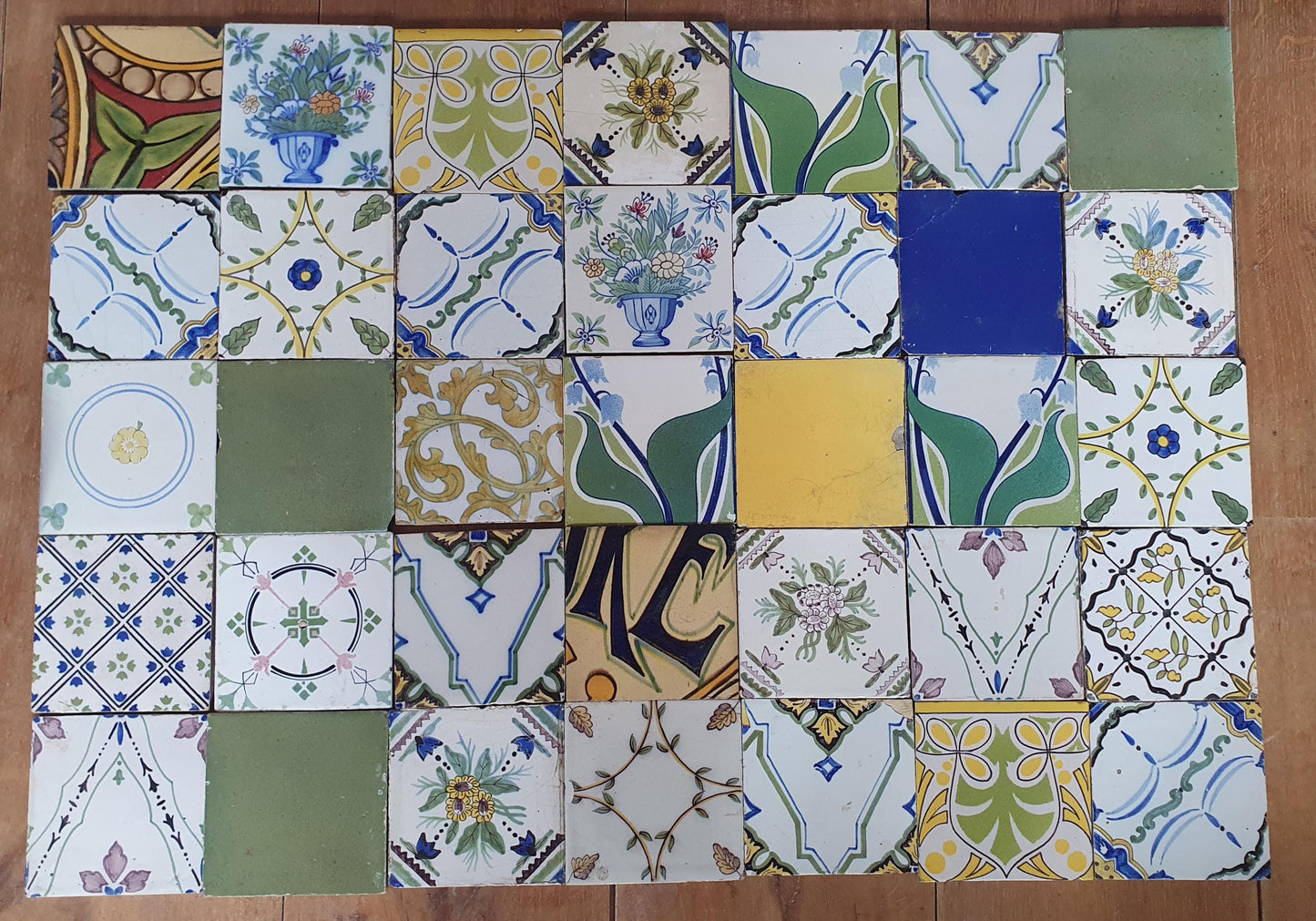 Antique Blue Tile eclectic multi colour Set, Dutch Field Tiles delft