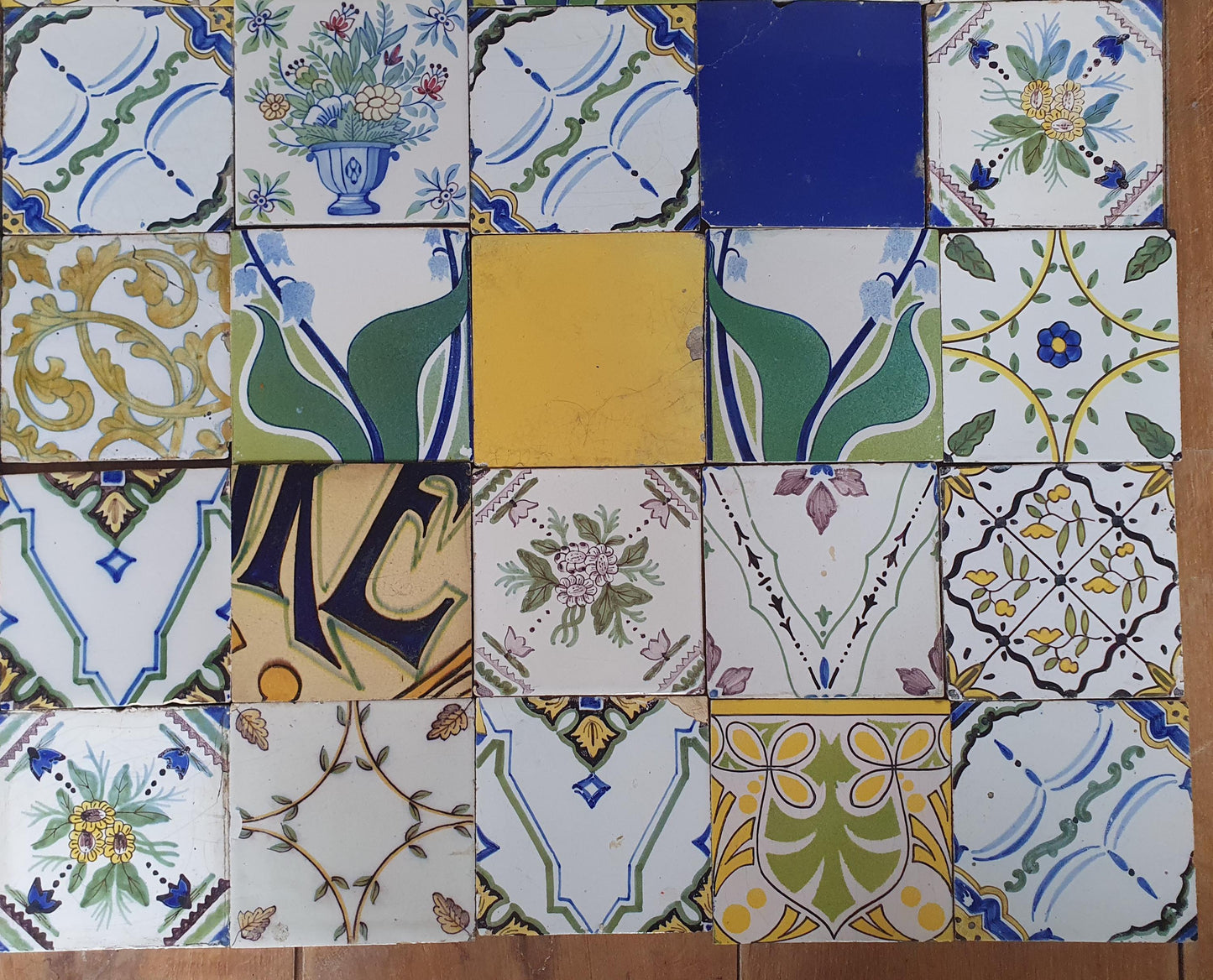 Antique Blue Tile eclectic multi colour Set, Dutch Field Tiles delft