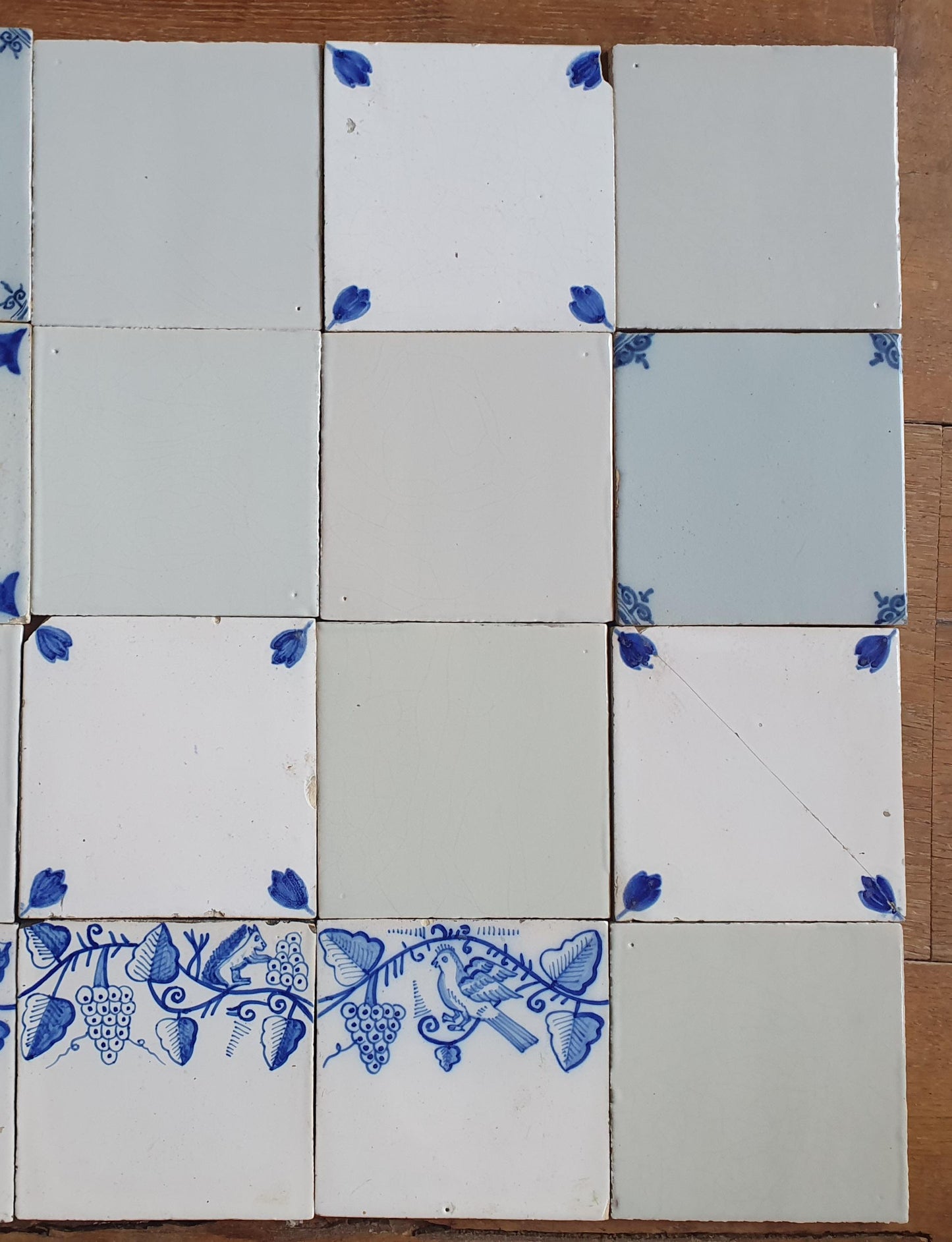 24 Antique Delft Tiles, Dutch People Depiction, 13x13cm (Set 24)