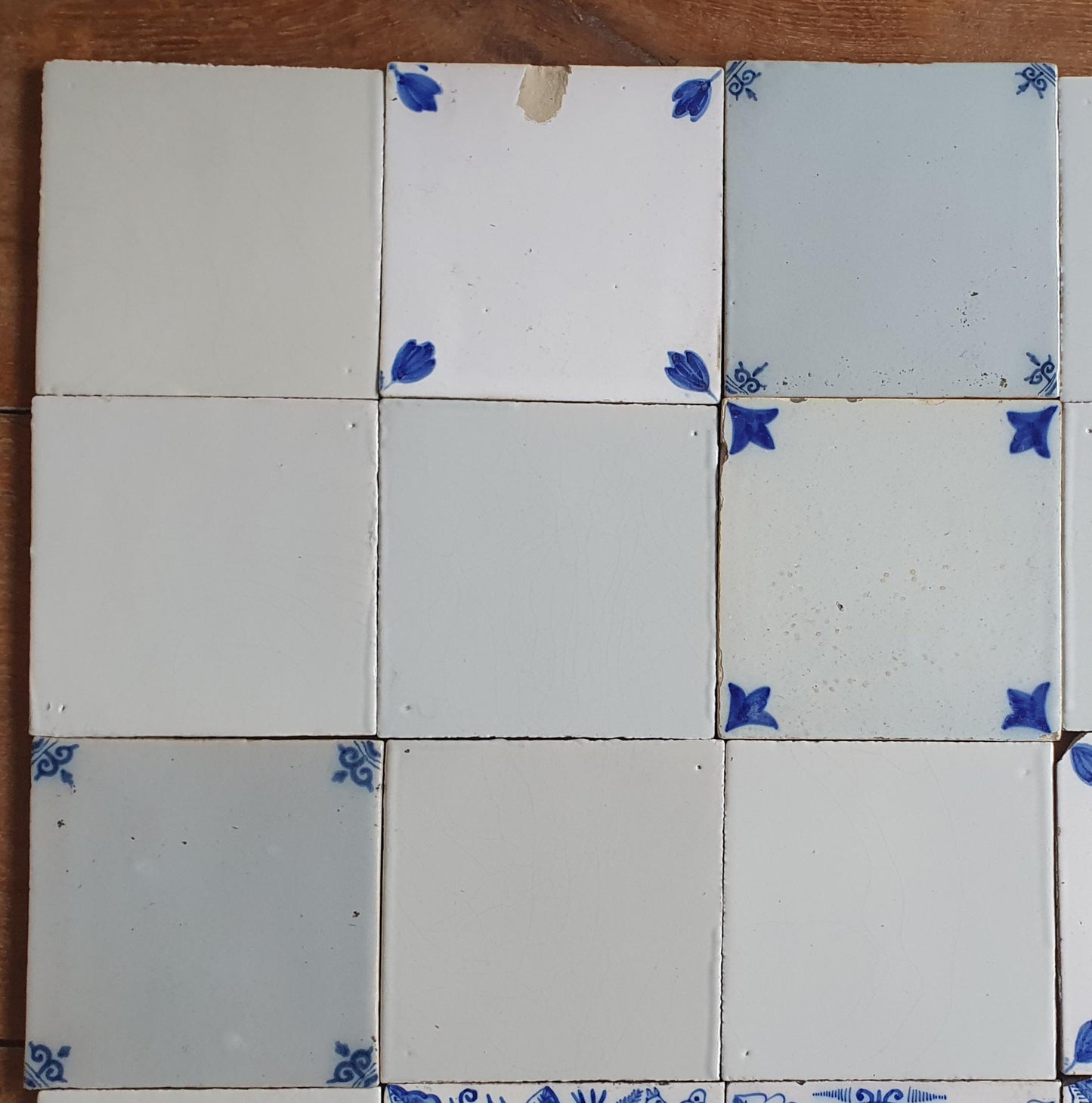 24 Antique Delft Tiles, Dutch People Depiction, 13x13cm (Set 24)