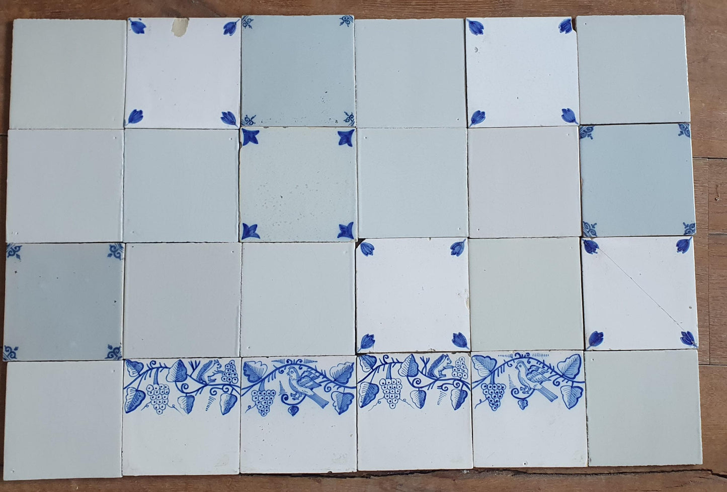 24 Antique Delft Tiles, Dutch People Depiction, 13x13cm (Set 24)