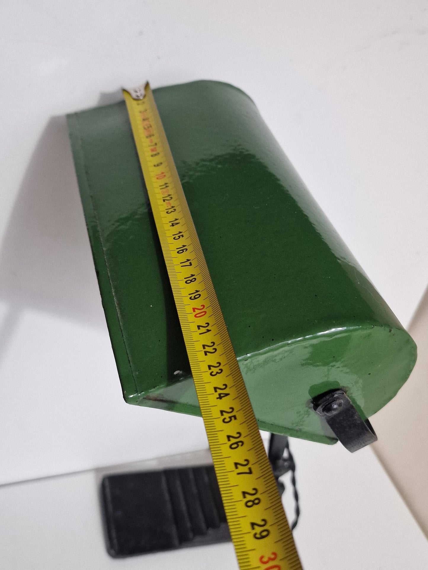desklamp Art Deco notarislamp bankierslamp, emaille trapezevoet