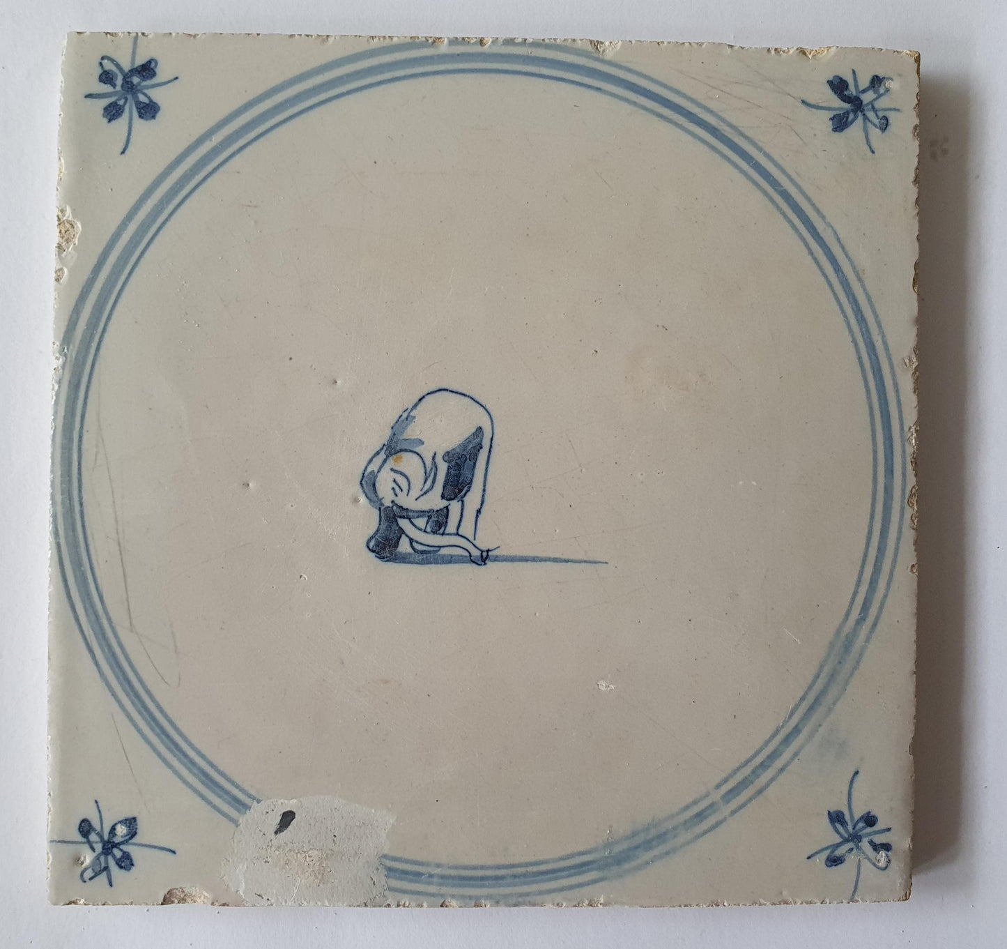 Delftse tegel met olifant is gemaakt rond 1780  'Springer'-type; antieke Delft Blue Dutch 18e eeuw, verzameltegel, backsplash, fireplace