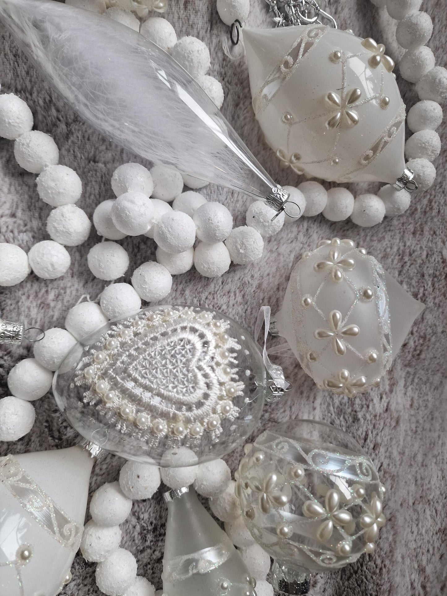 Exclusive christmas baubles plus garlands in pearl and white