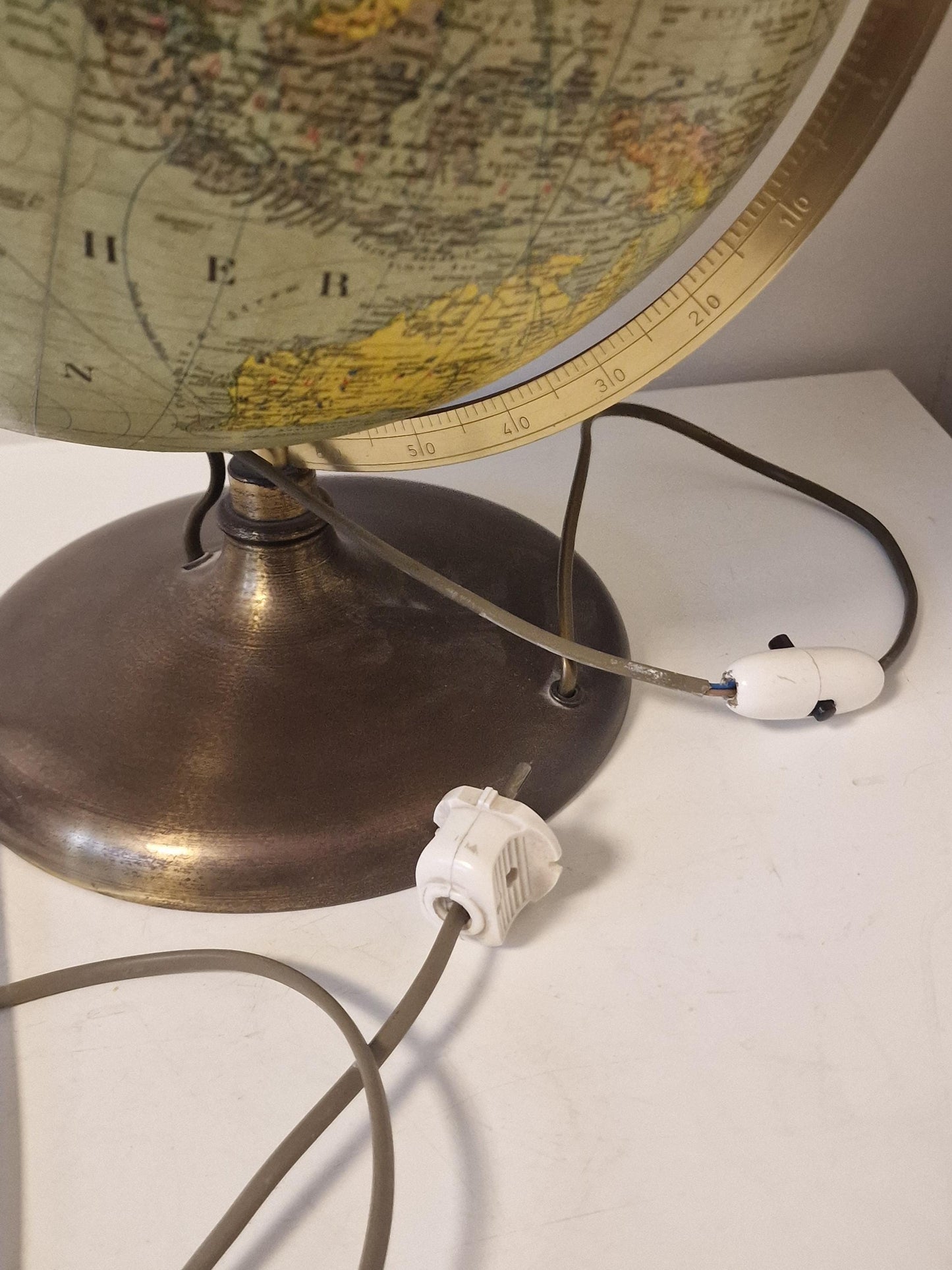 Vintage XL Light Up Glass Globe – JRO verlag Munchen, Germany