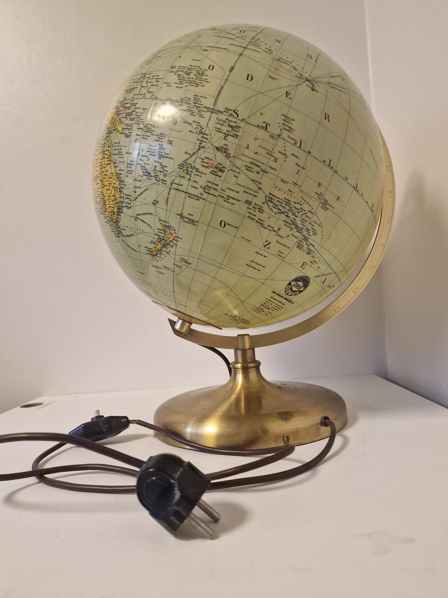 Vintage XL Light Up Glass Globe – JRO verlag Munchen, Germany, luxury brass foot, mcm wereldbol