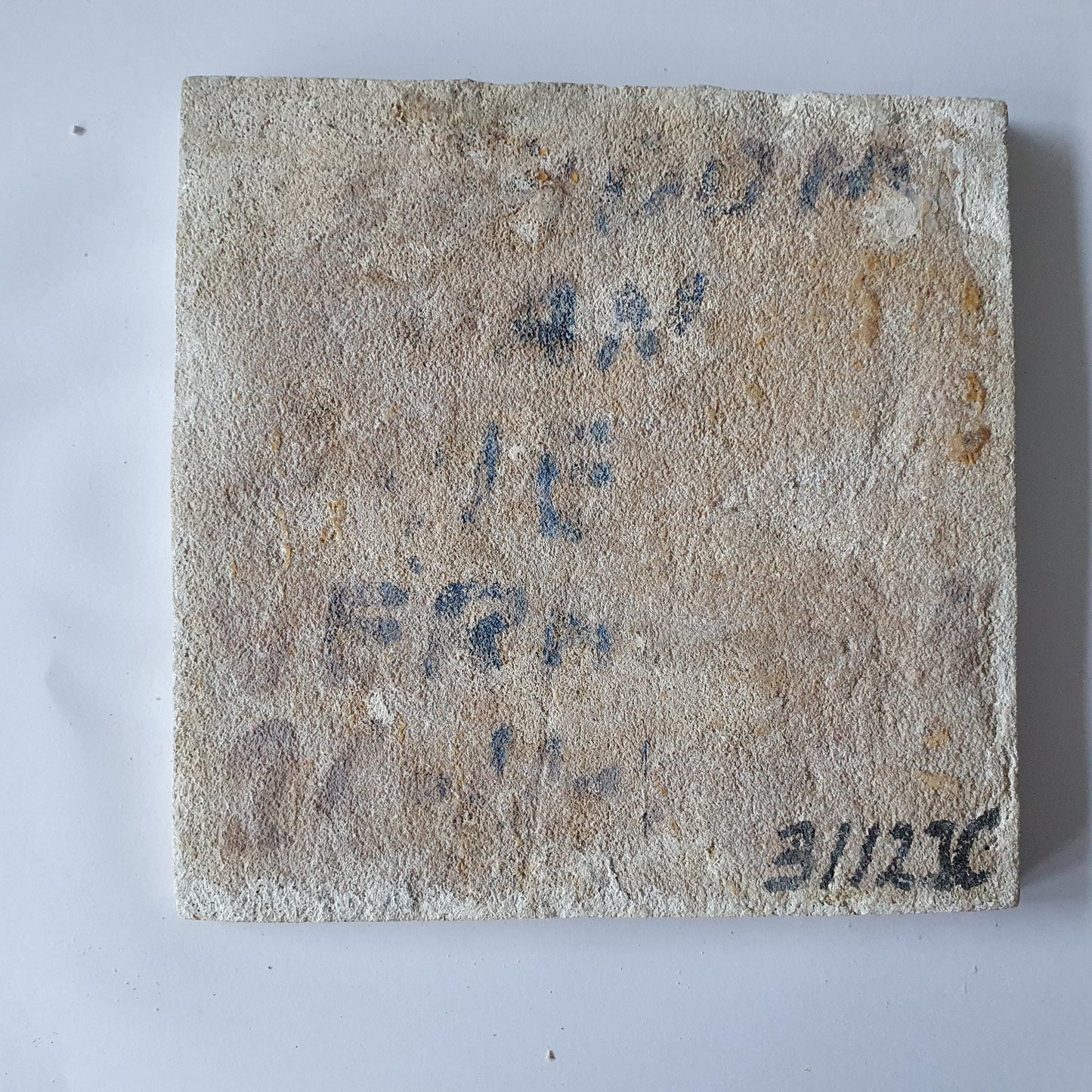 Delftse tegel uit de late 17e eeuw, een jager met hond; antieke Delft Blue Dutch 17e eeuw, verzameltegel, backsplash, fireplace